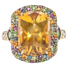 Sunita Nahata 6,22 Karat Citrin-Ring aus 18KYG mit Edelsteinen und Diamanten.