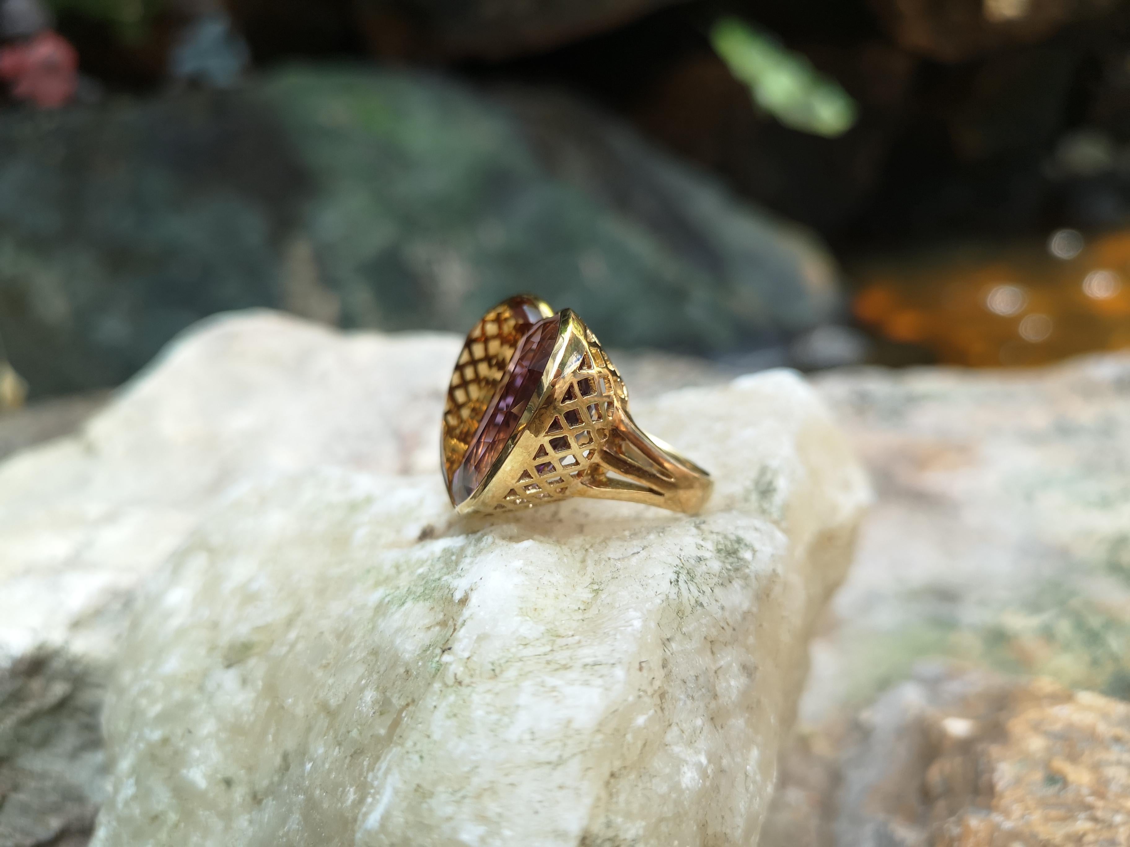 Ring mit Citrin und Amethyst in 18 Karat Gold gefasst im Zustand „Neu“ in Bangkok, TH