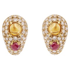 Clips d'oreilles rétro en or jaune 18 carats, citrines, rubis et diamants