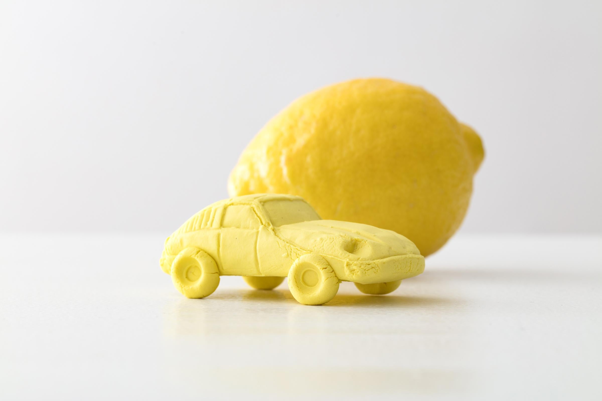Miniatur-Porzellan-Auto-Skulptur 