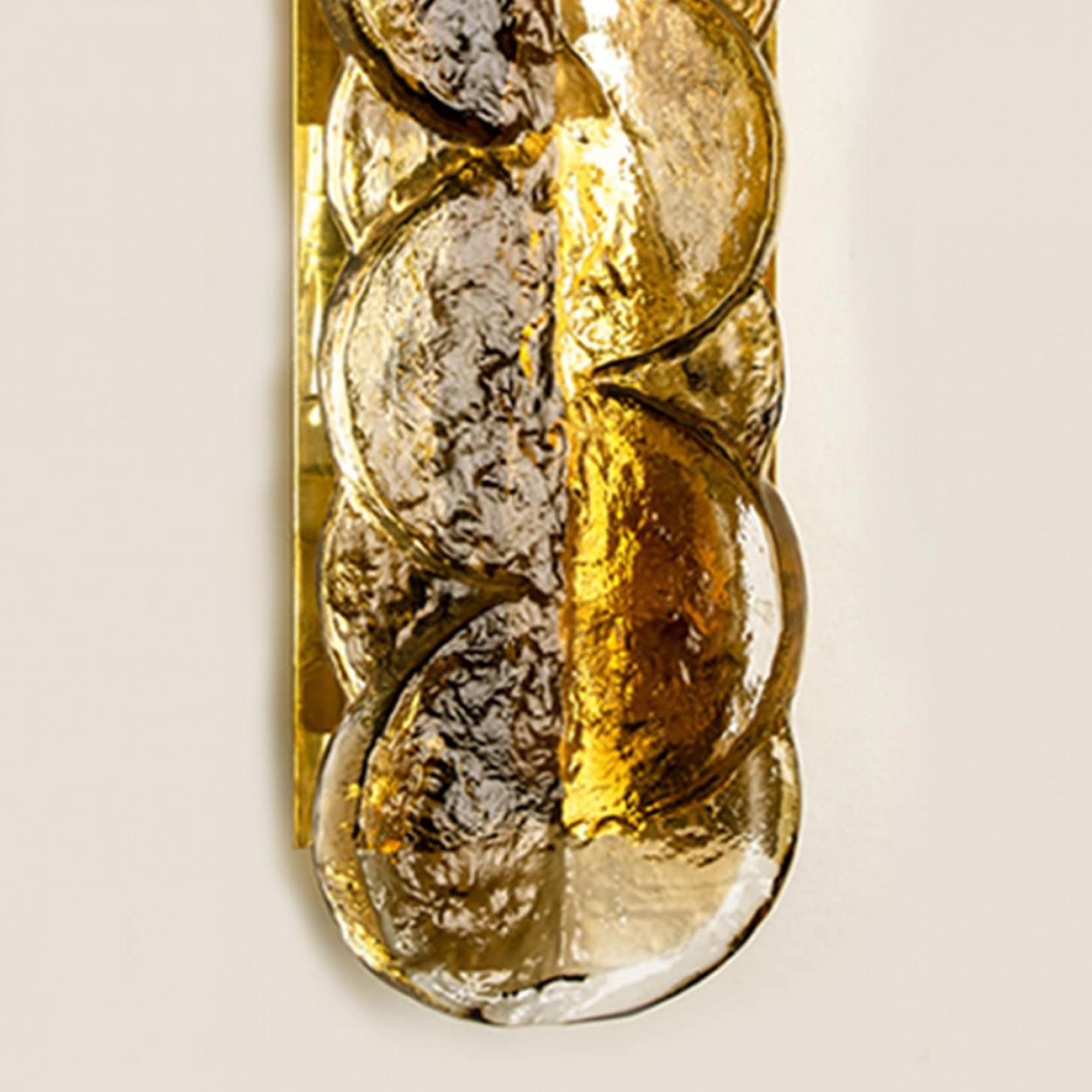 Zitrus Wirbel Rauchglas-Wandleuchten von J.T. Kalmar, 1968 (Sonstiges) im Angebot