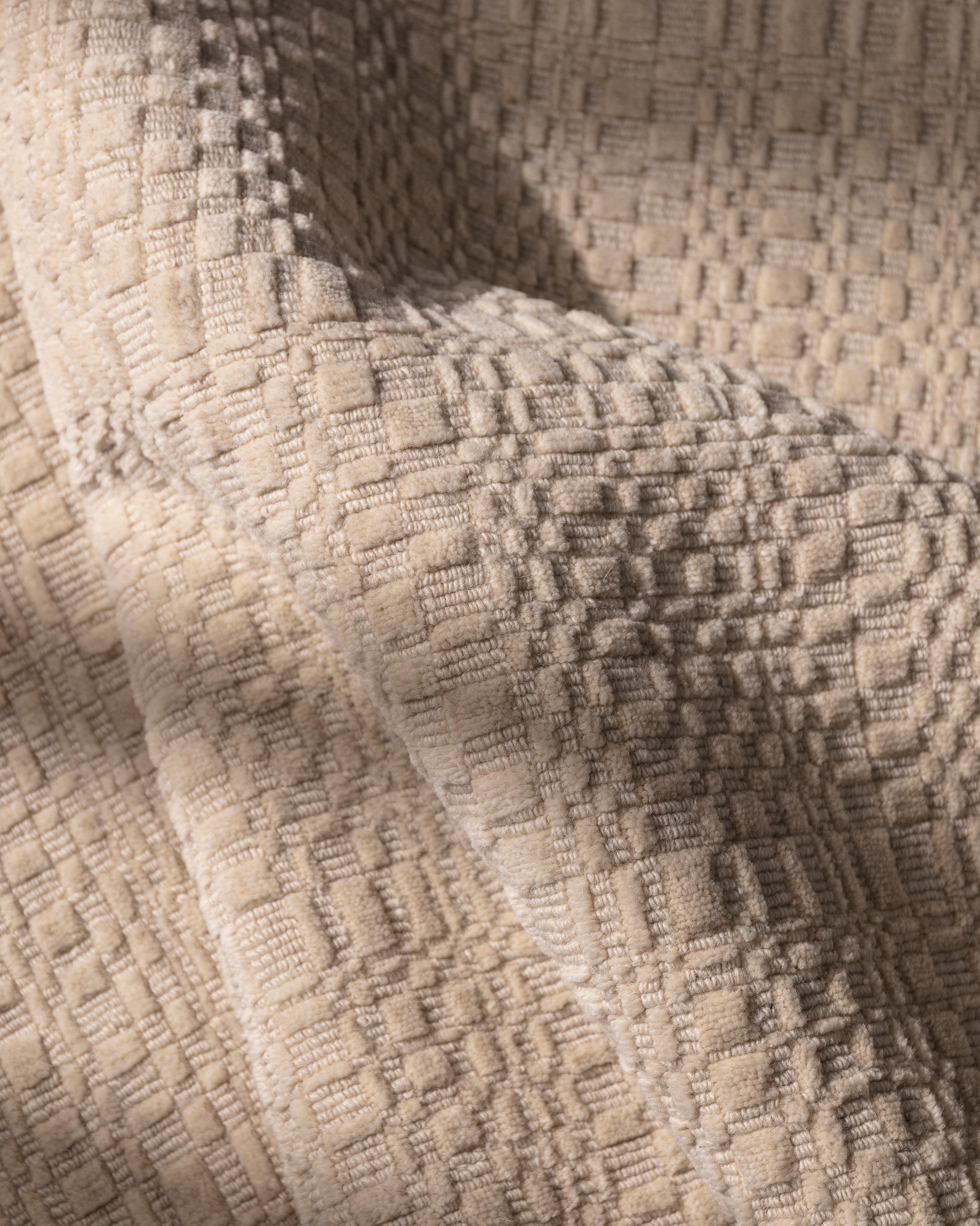 City Beige Rug by Volver Studios In New Condition For Sale In Geneve, CH