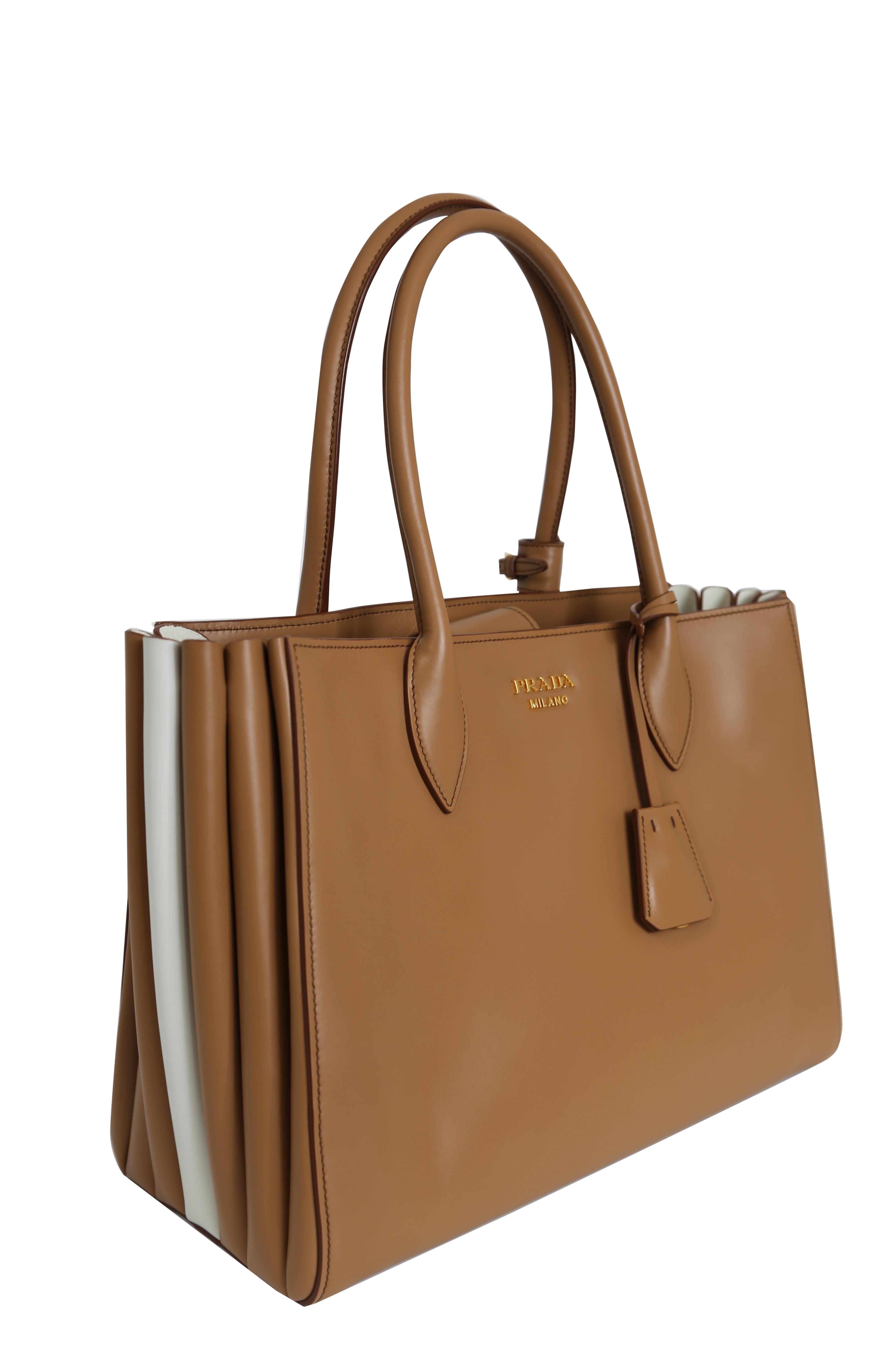 Women's or Men's City Calf Caramel Handbag For Sale