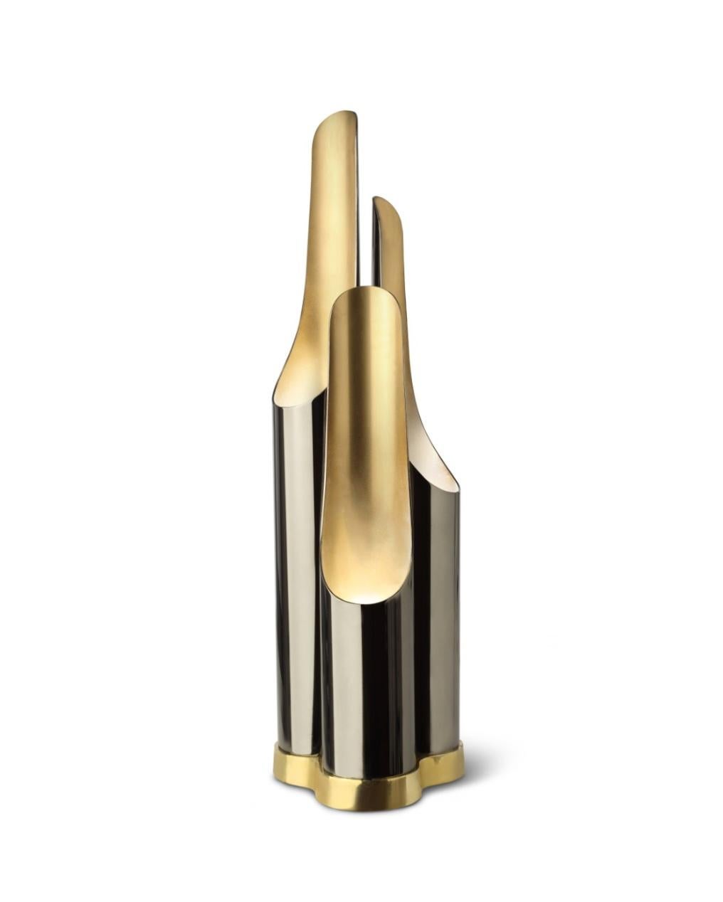 italien Lampe City Scape  Noir émaillé avec intérieur or en vente