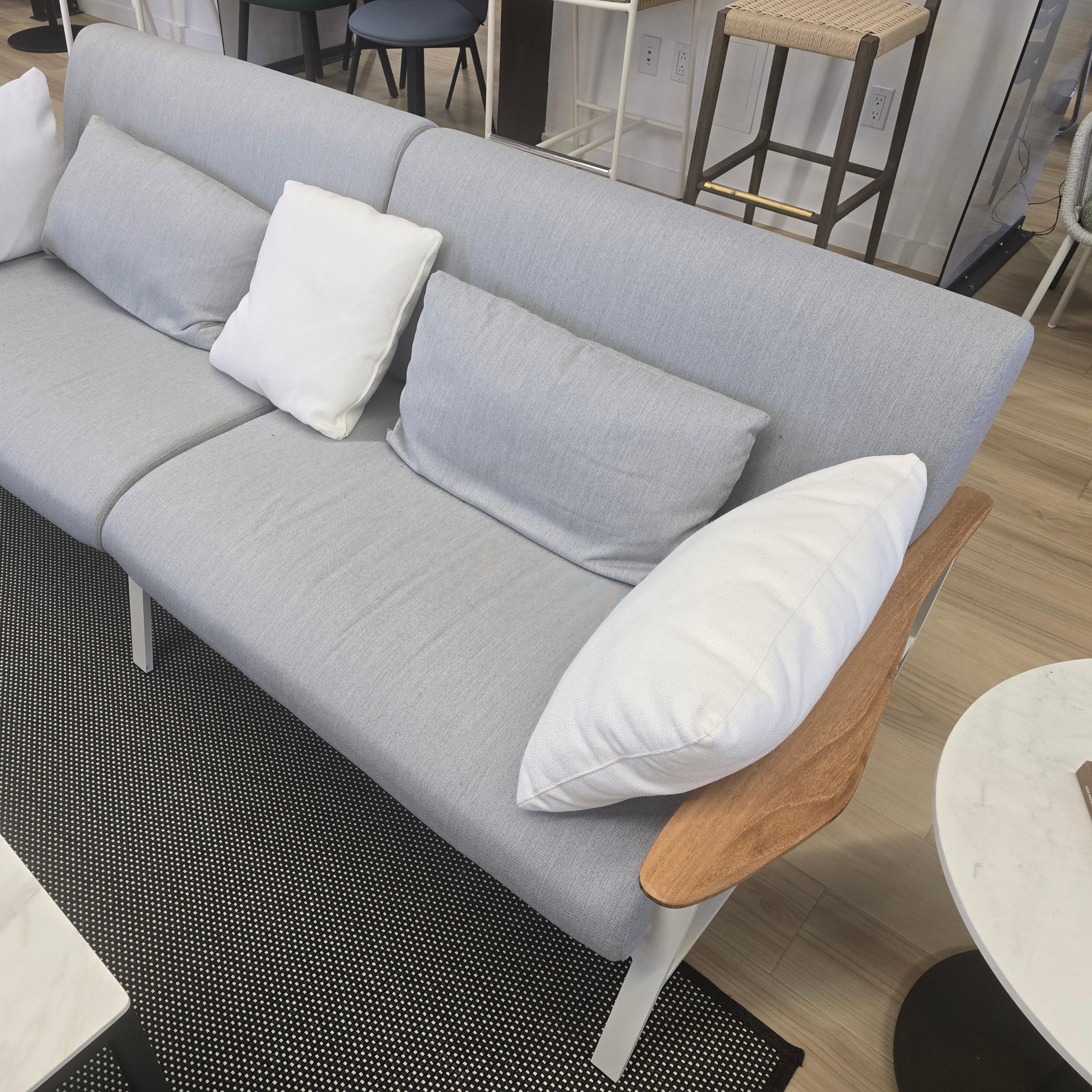 Mid-Century Modern Ensemble de sièges City *Echantillon de salle d'exposition en vente