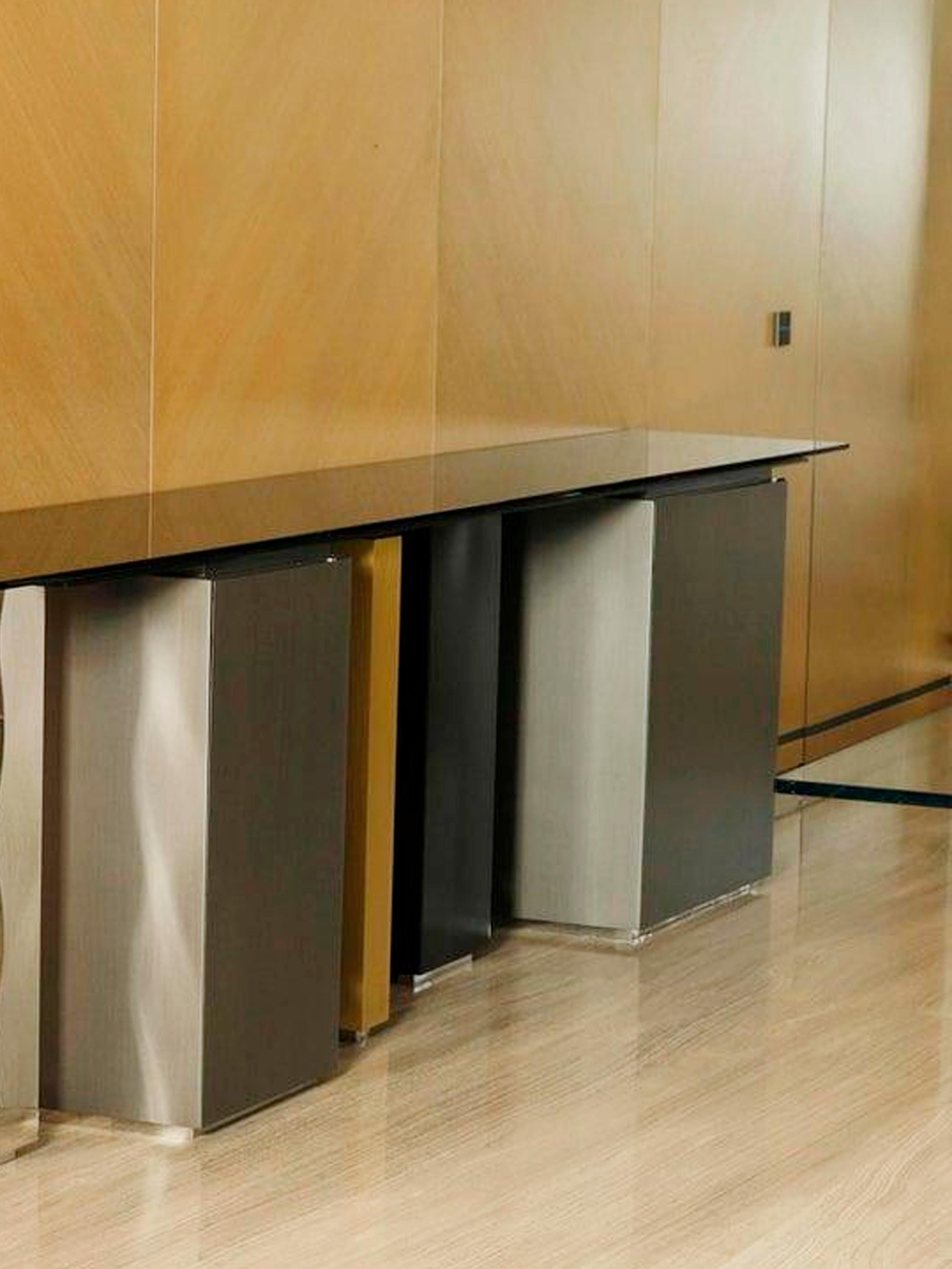 City XL, Console - Mobile con vetro della collezione GAS In condizioni Nuovo in vendita a Beirut, LB