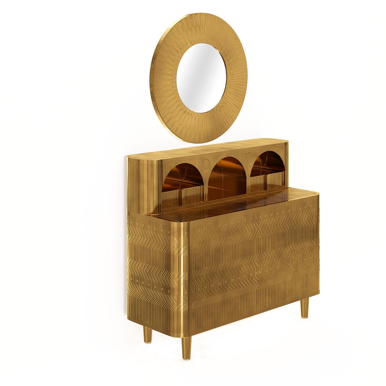 Lo specchio Citylights Wall Console in Brass di Matteo Cibic è un grande specchio circolare dall'intricato intarsio in ottone.

Matteo Cibic ha disegnato la collezione Vanilla Noir per Scarlet Splendour nel 2014-15. Nel corso degli anni, la