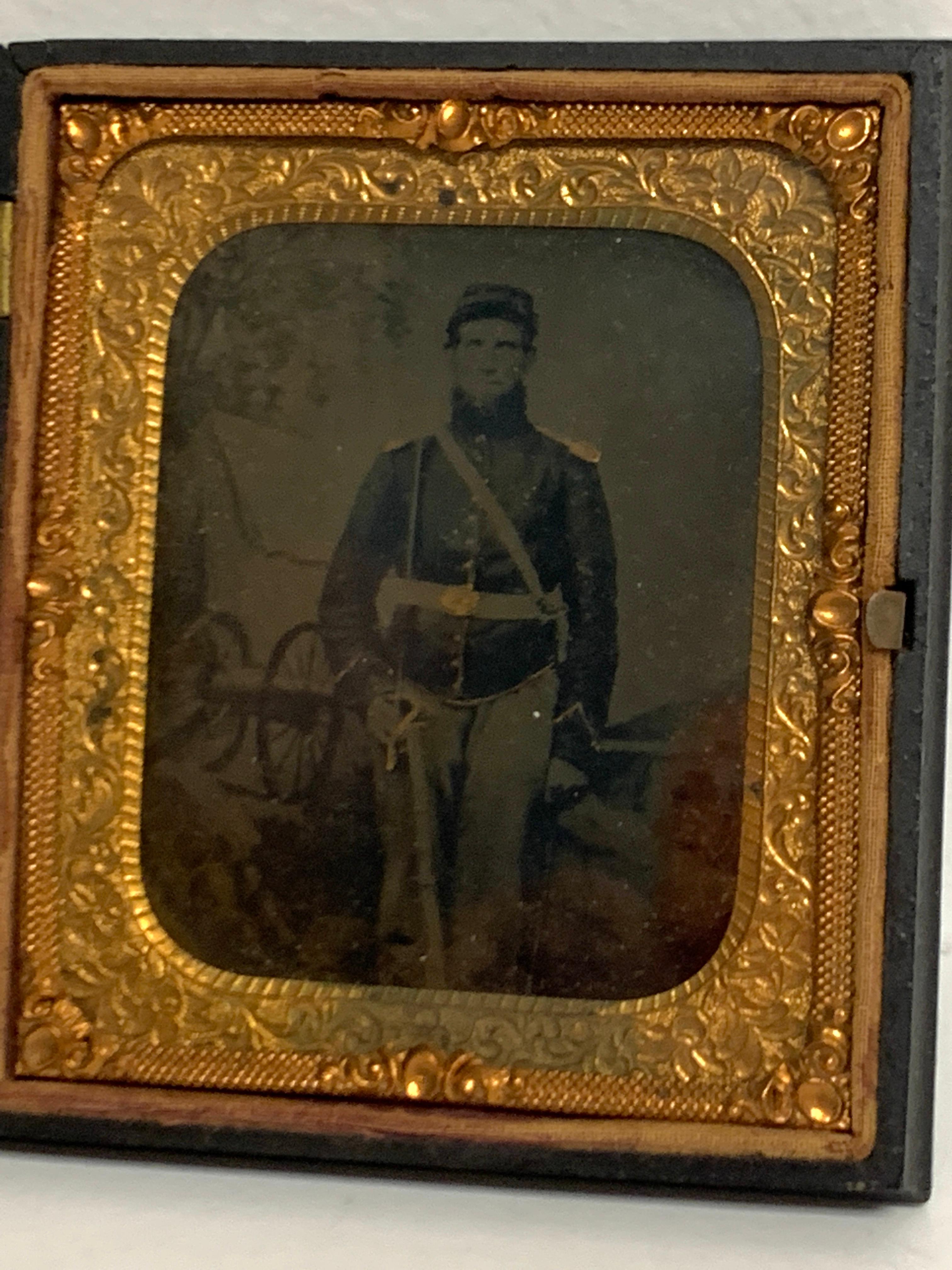 Civil War Union Solider in Full Dress, Sword & Cannon, Union Gutta Percha Case For Sale 4