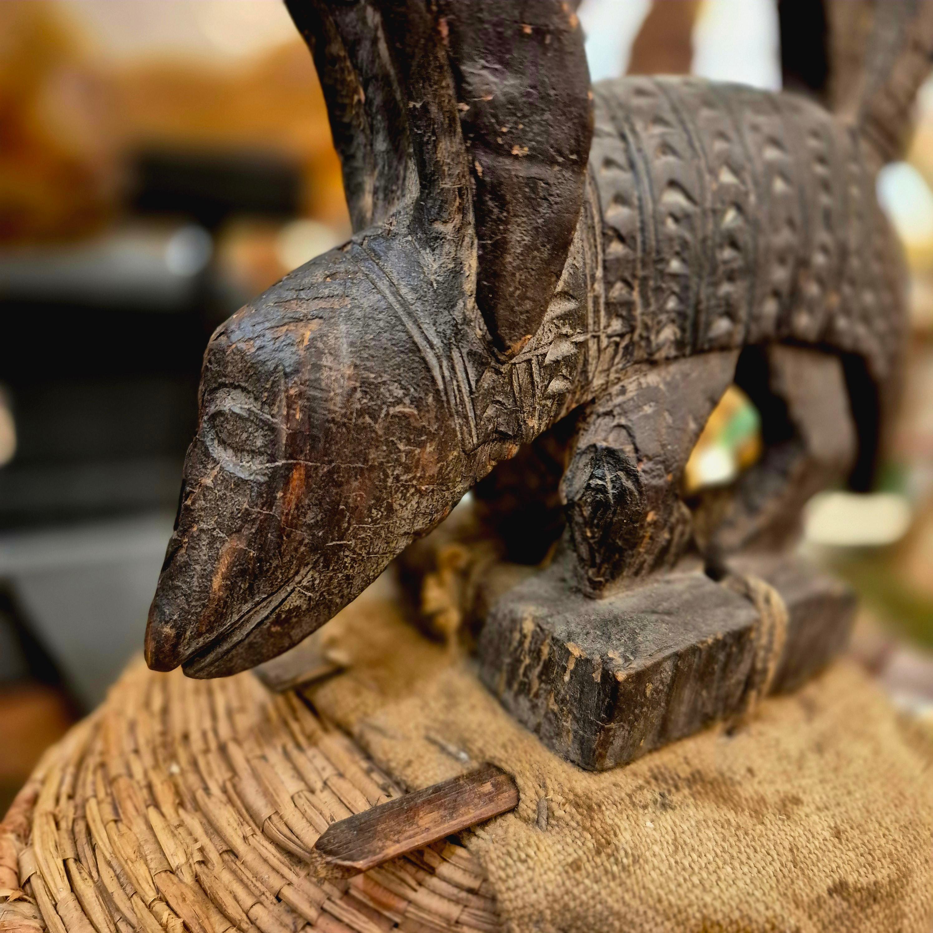 Malian Ciwara Bambara headdress in carved wood and basketry, Mali, Early 20th century For Sale