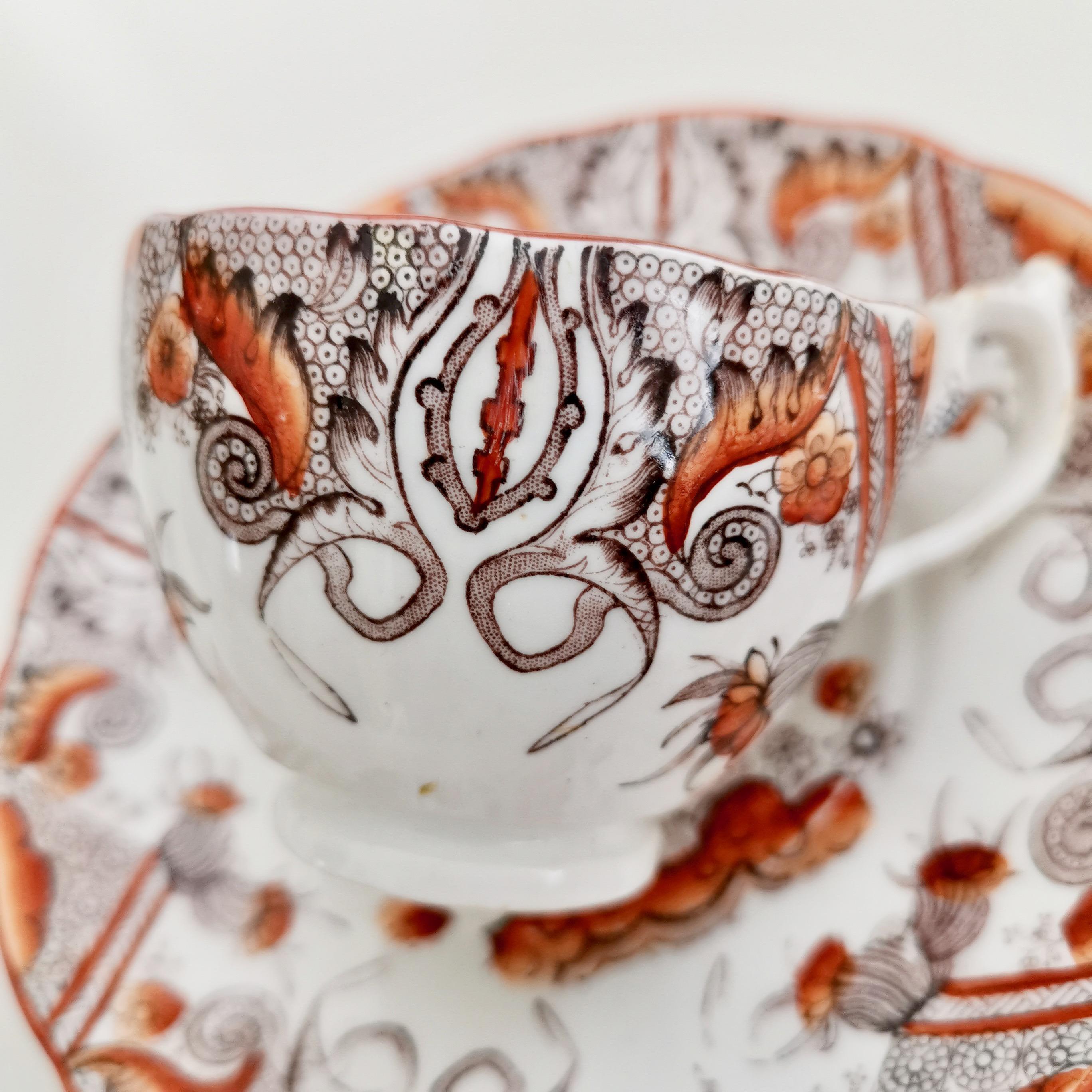 Porcelaine Tasse à café en porcelaine C.J.Mason, Chinoiserie Oiseaux Rouges et Dorés, vers 1830 en vente