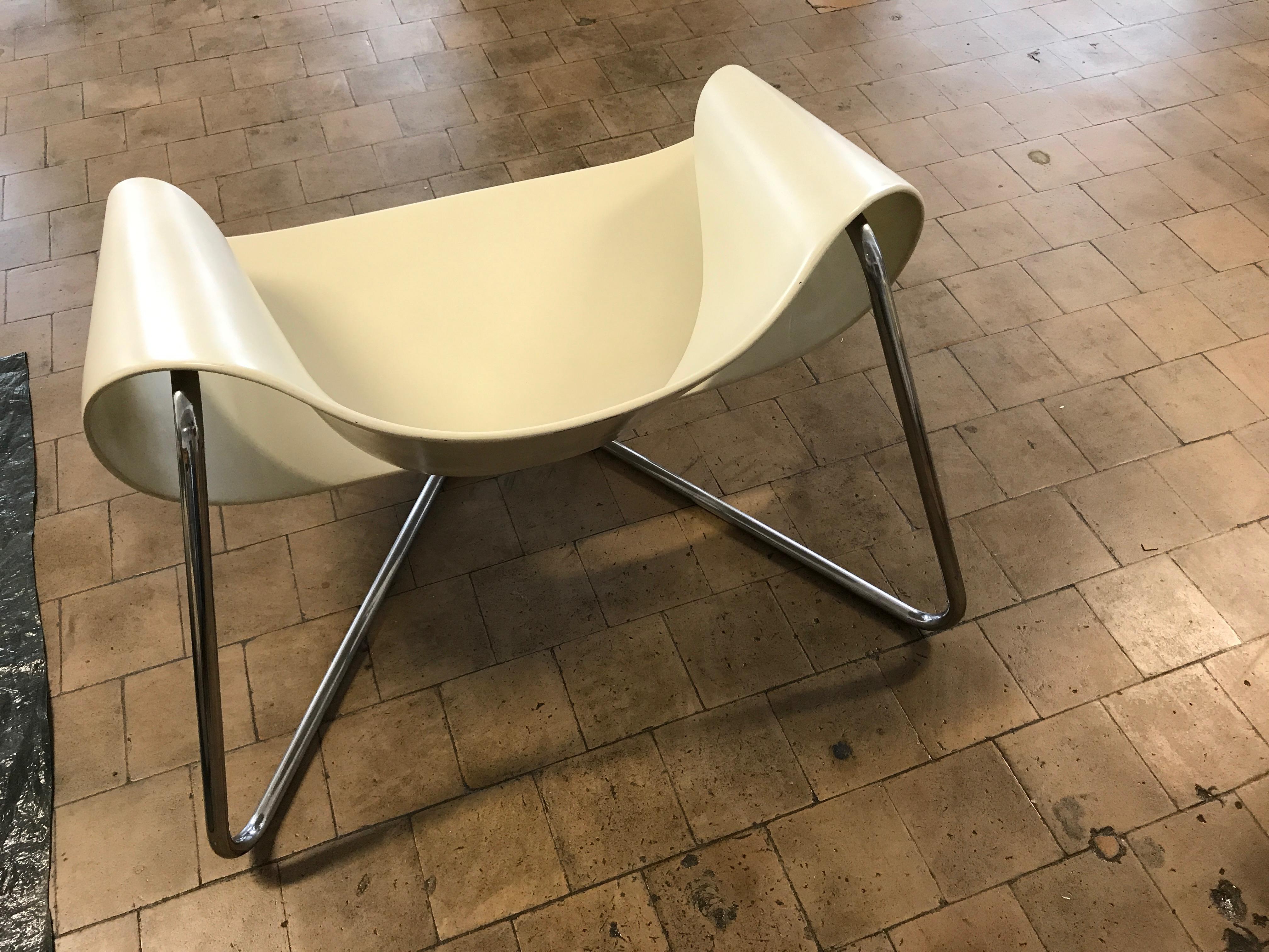 Modern CL9 Ribbon Chair by Cesare Leonardi & Franca Stagi Firbreglass Color White For Sale