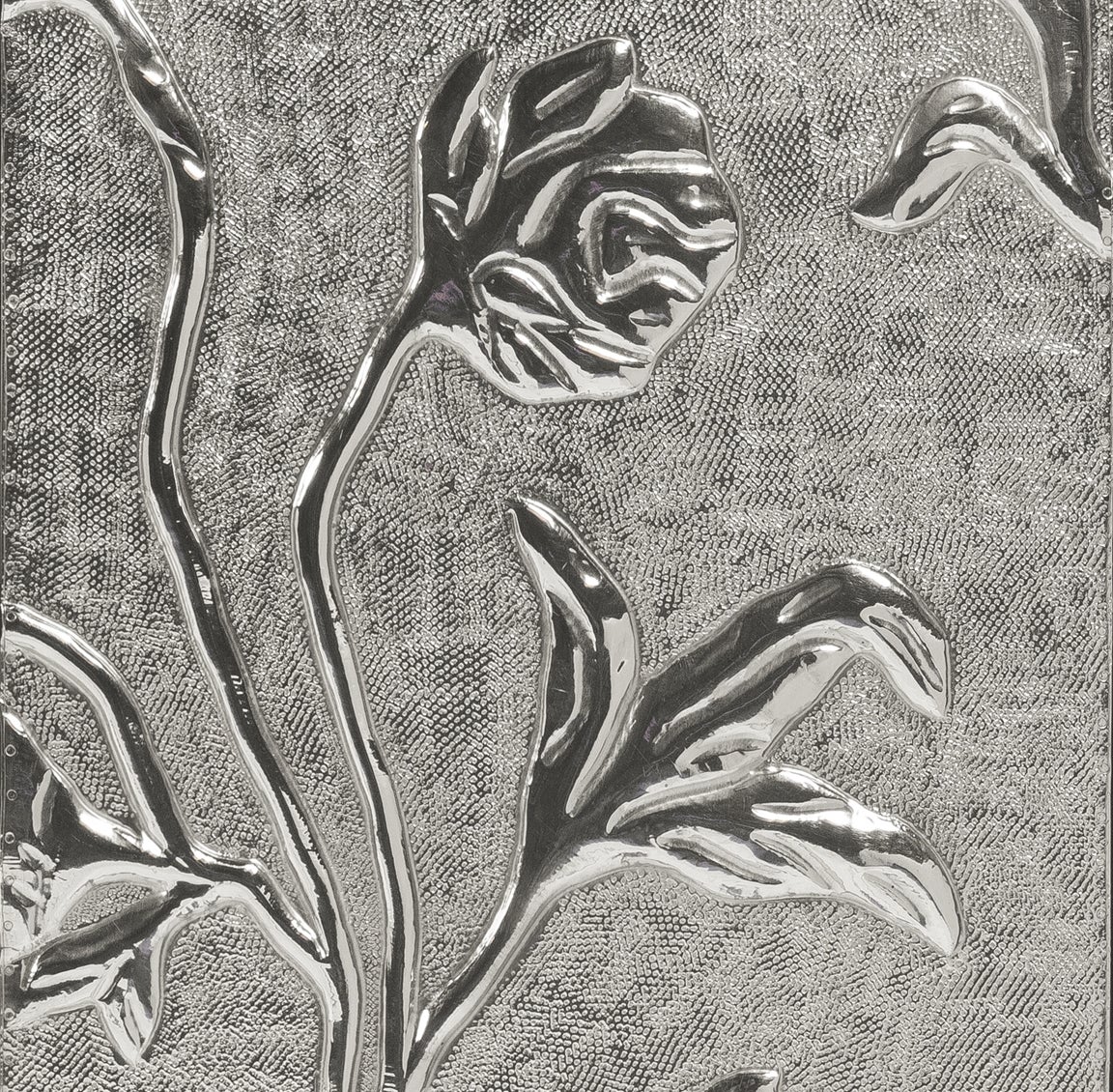 Anrichte mit Blumenmuster aus weißer Bronze mit Deckel