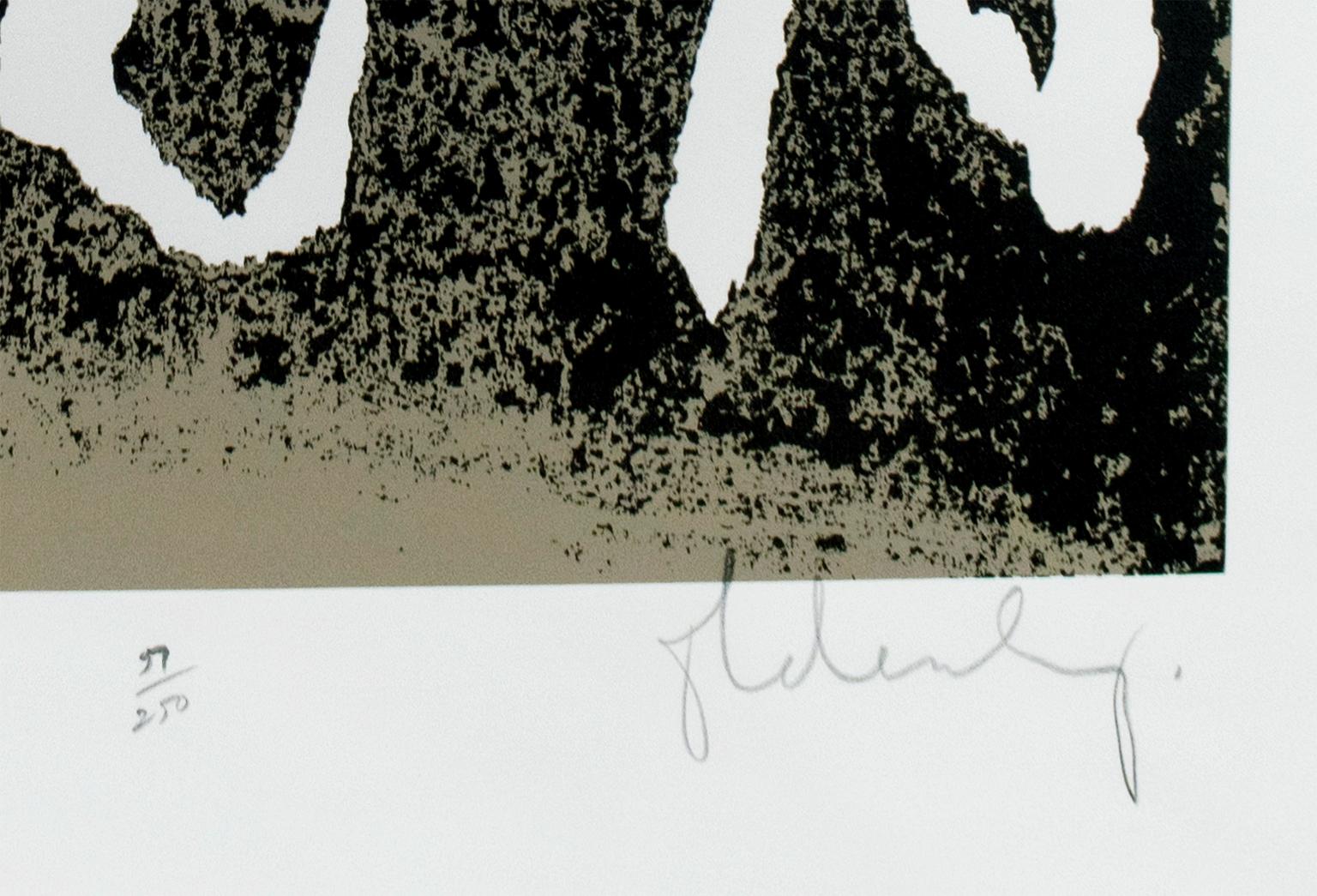 Ray Gun de Claes Oldenburg : sérigraphie avec texture industrielle brute noire et grise  en vente 1