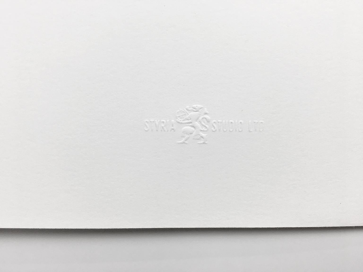 Ray Gun von Claes Oldenburg: Siebdruck mit rohem schwarzem Grau und industrieller Textur  im Angebot 4