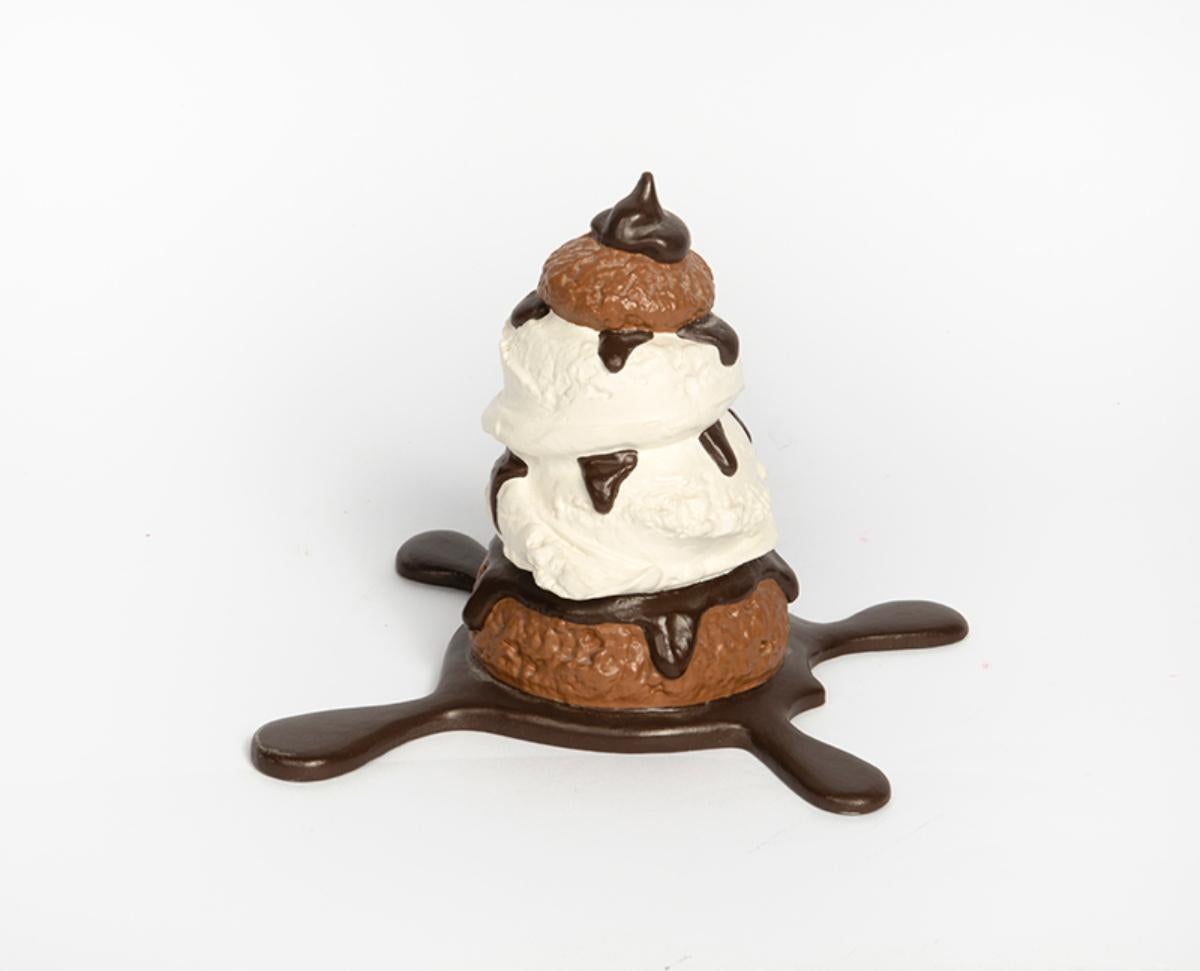 Abstract Sculpture di Claes Oldenburg - Profiterole