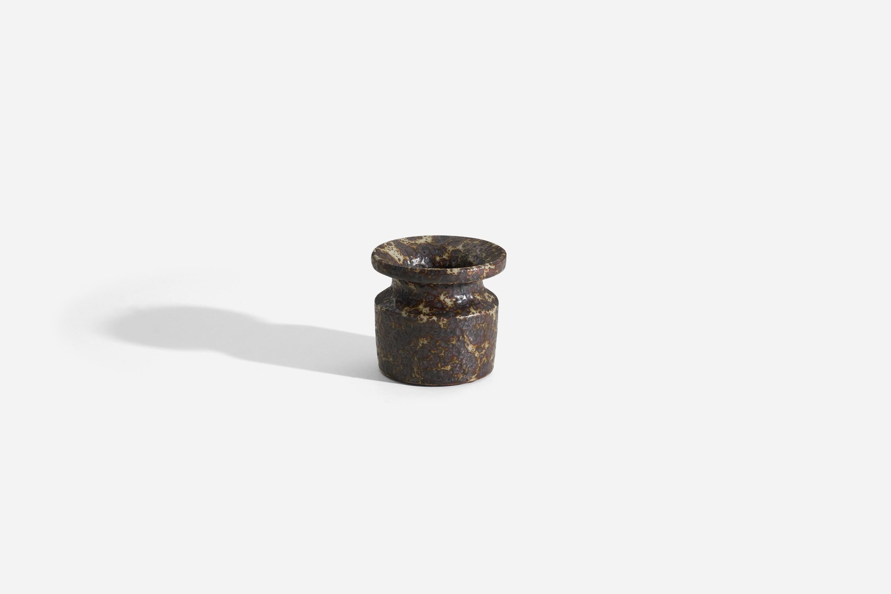 Mid-Century Modern Claes Thell, Small Vase, Glazed Stoneware, Höganäs, Sweden, 1960s For Sale