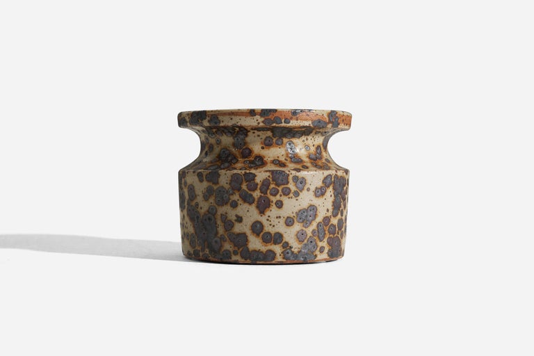 Claes Thell, Small Vase, Glazed Stoneware, Höganäs, Sweden, 1960s In Good Condition For Sale In West Palm Beach, FL