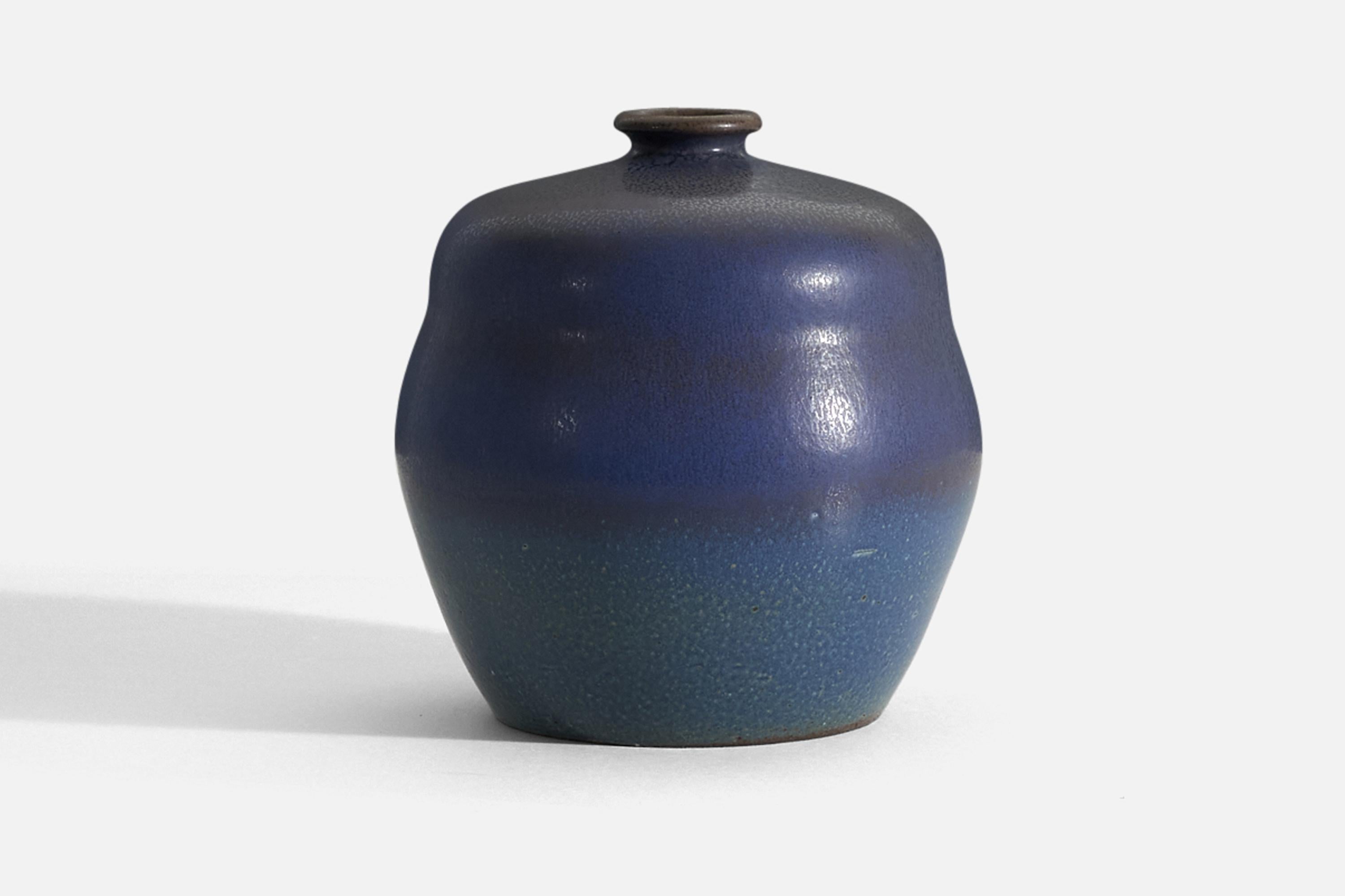 Mid-Century Modern Claes Thell, Small Vase, Glazed Stoneware, Höganäs, Sweden, 1960s For Sale