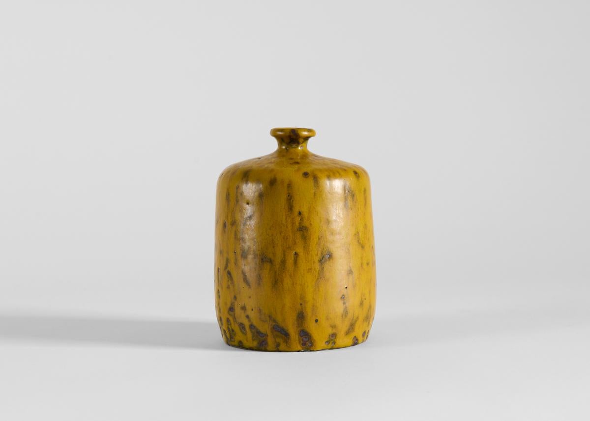 Glazed Claes Thell, Vase with Mustard Yellow Glaze, Sweden, 1951 For Sale