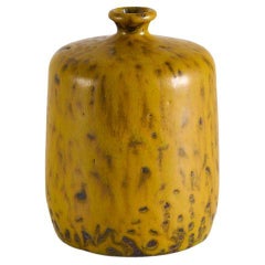 Vase Claes Thell avec glaçure jaune moutarde, Suède, 1951