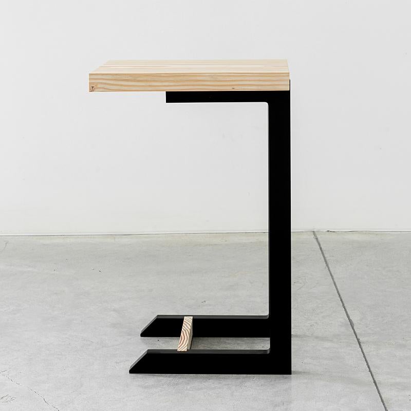 Klappbarer schwarzer Beistelltisch von Autonomous Furniture (Moderne) im Angebot