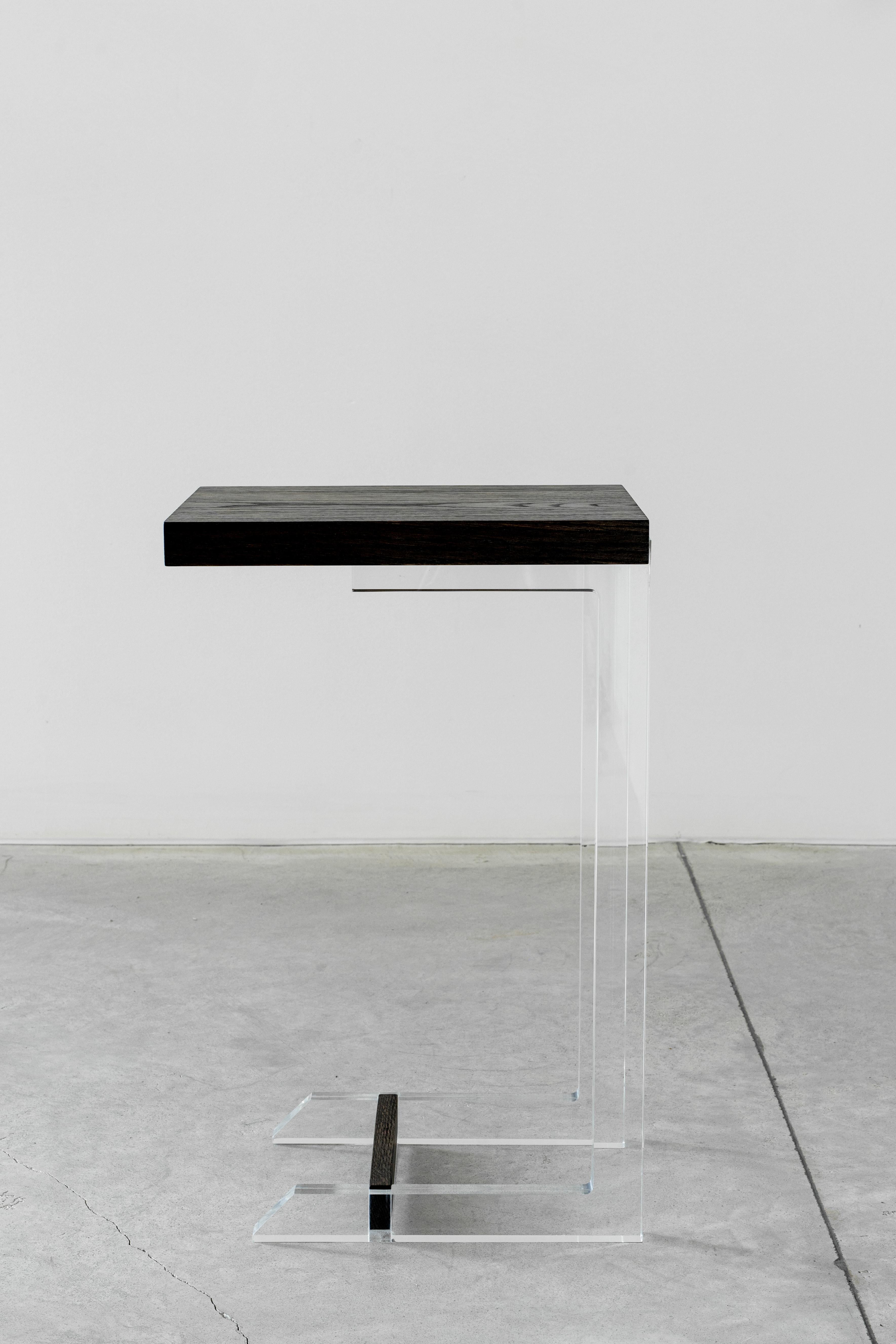 Clair End-C-Tisch von Autonomous Furniture (Handgefertigt) im Angebot