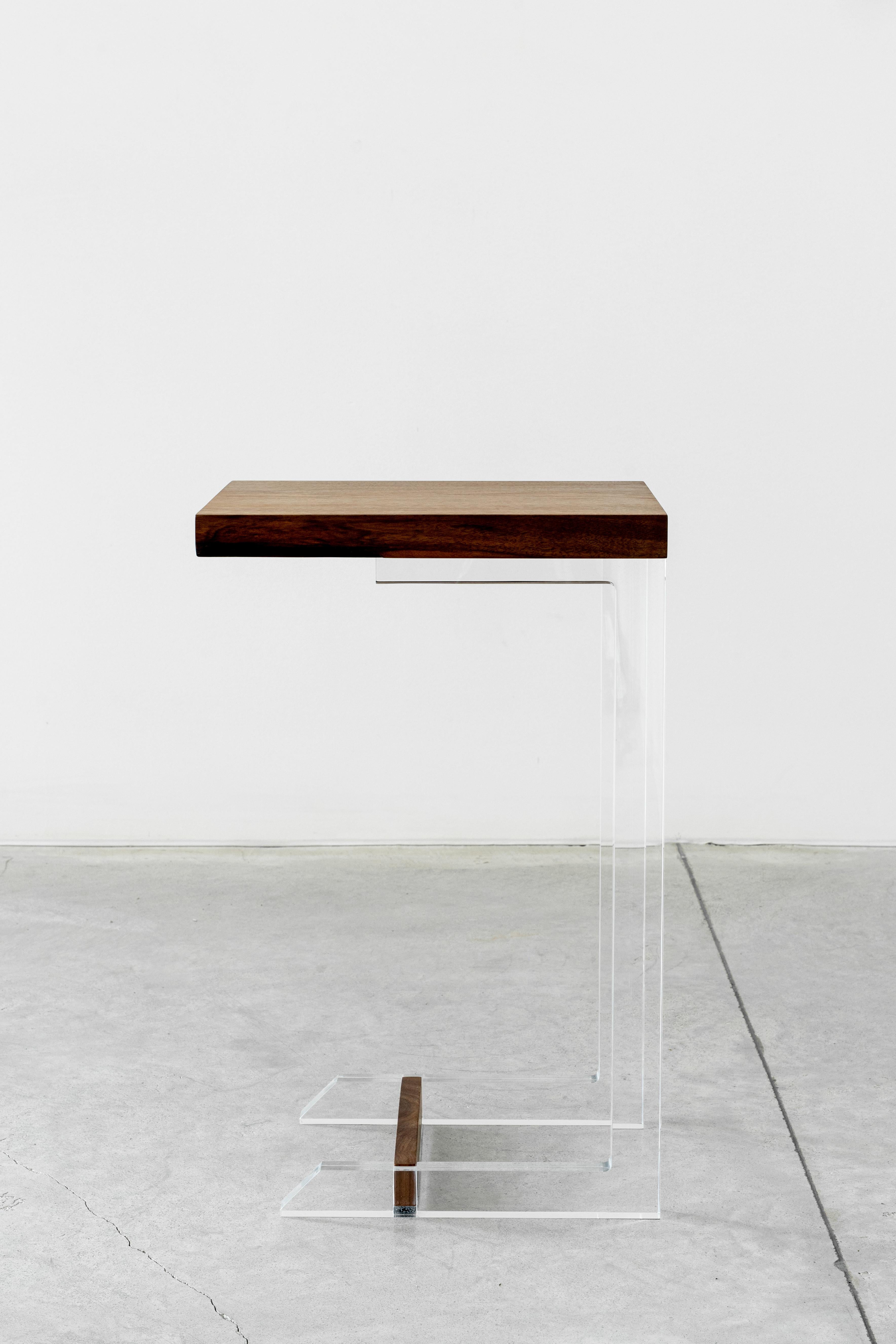 Clair End-C-Tisch von Autonomous Furniture (21. Jahrhundert und zeitgenössisch) im Angebot