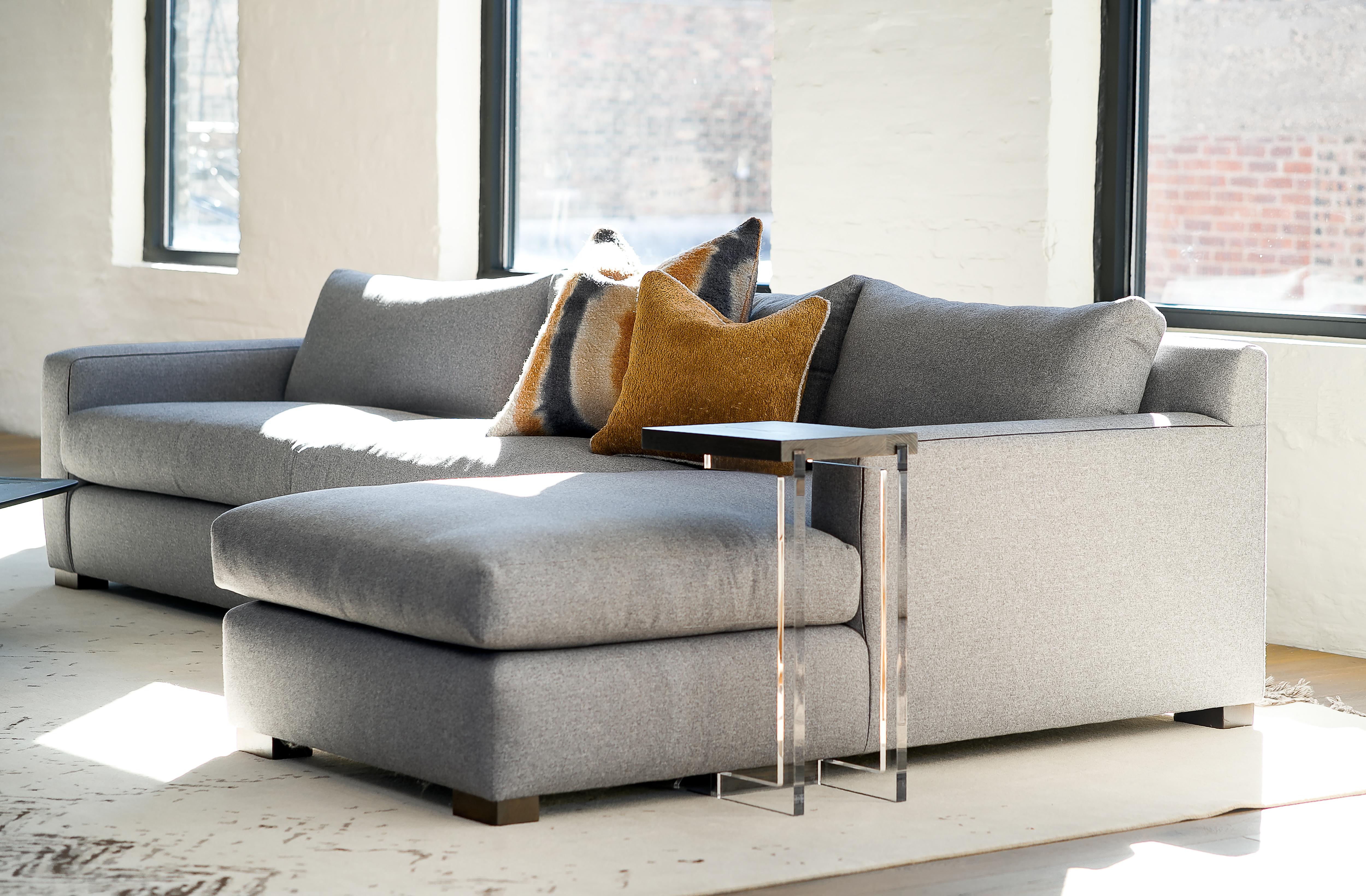Clair End C Table Floating in Walnut by Autonomous Furniture For Sale 4