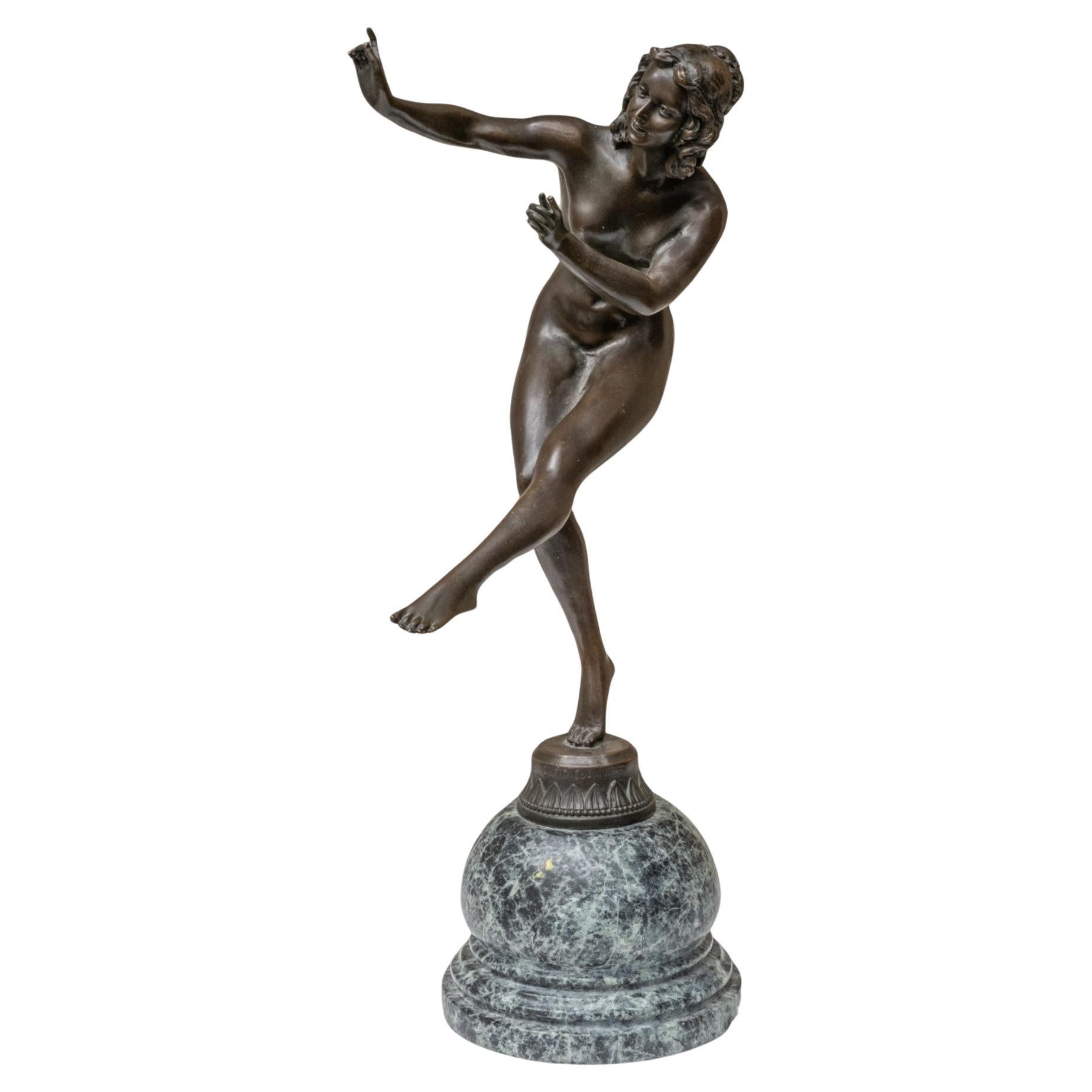 Bronzeskulptur auf Marmorsockel von Claire Colinet, signiert, frühes 20. Jahrhundert im Angebot