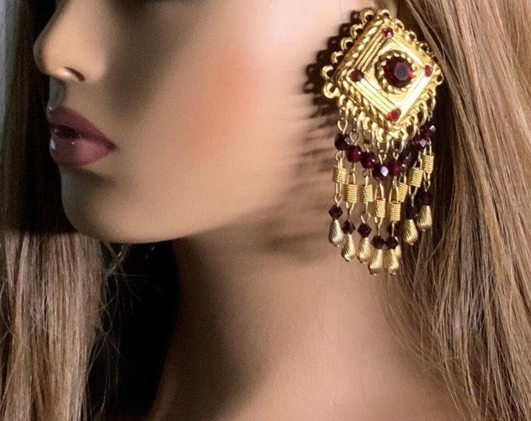 Boucles D'Oreilles Vintage à Clip - Signées Claire Deve Paris - Métal Doré - Occasion