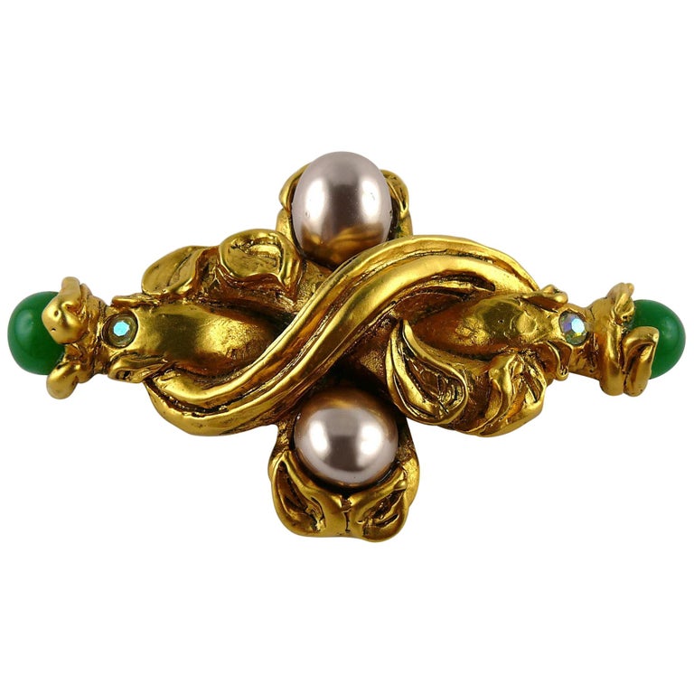 Claire Deve Vintage Jewelled Brooch For Sale at 1stDibs