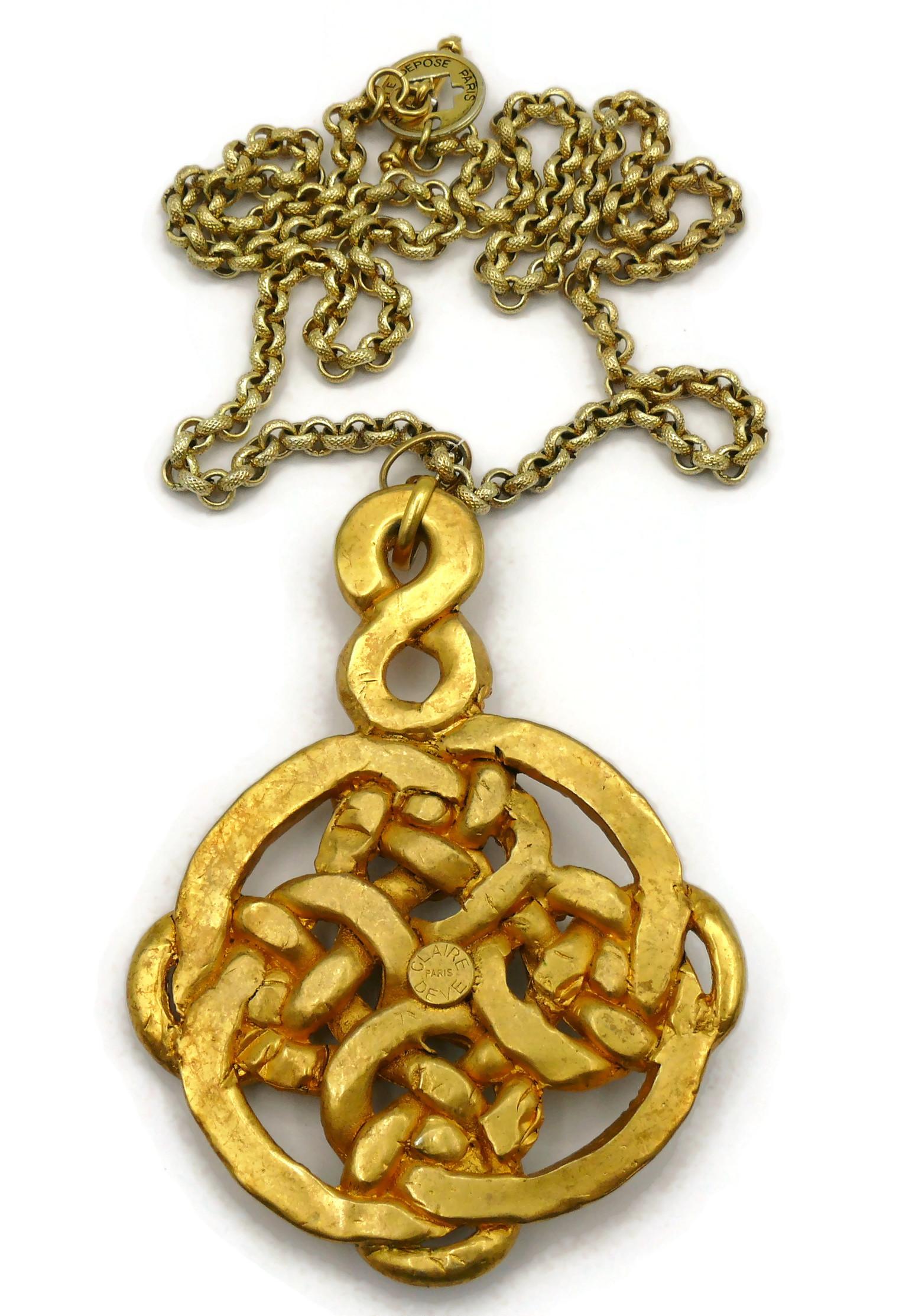 CLAIRE DEVE Vintage Massive Jewelled Pendentif collier en vente 7