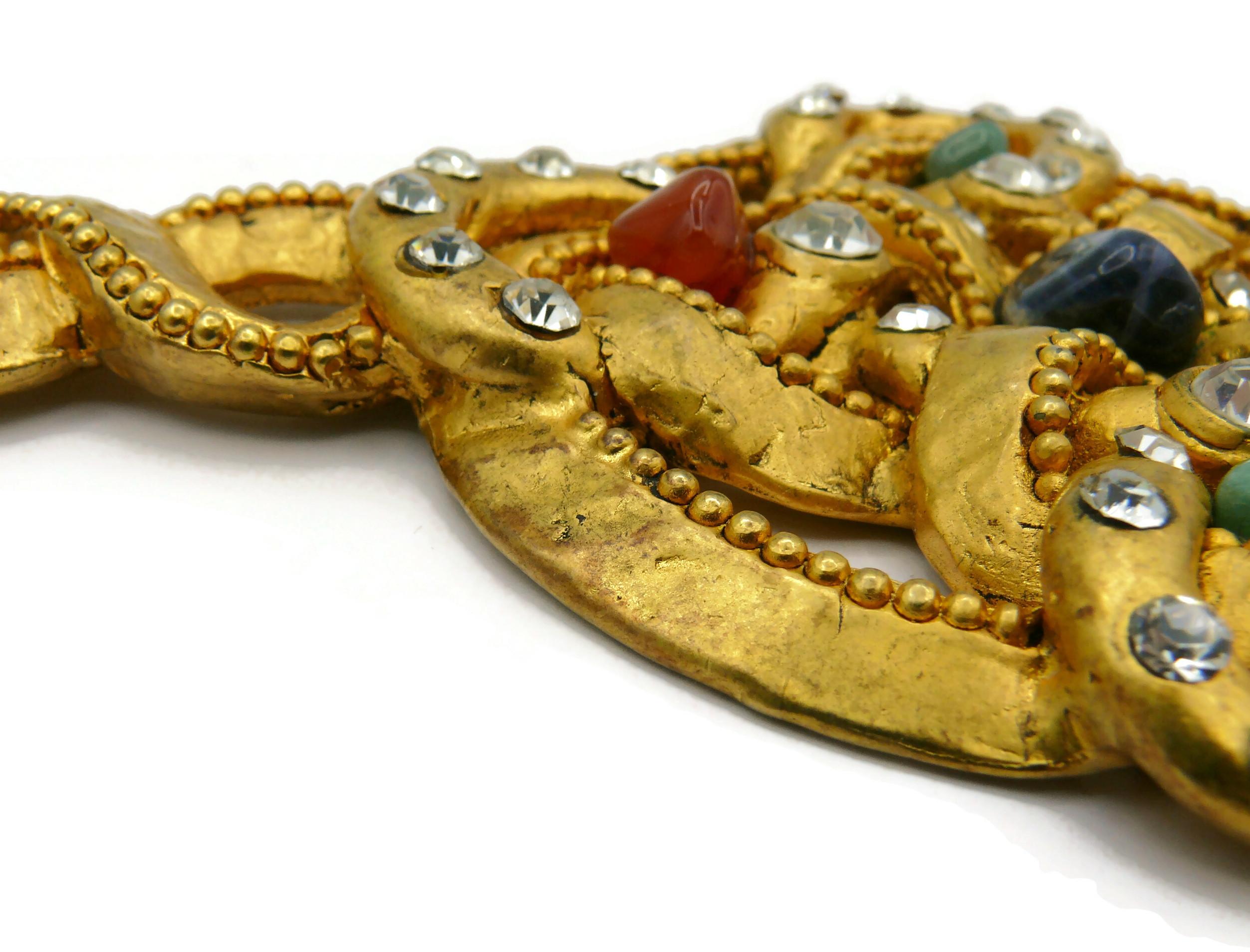 CLAIRE DEVE Vintage Massive Jewelled Pendant Necklace For Sale 12
