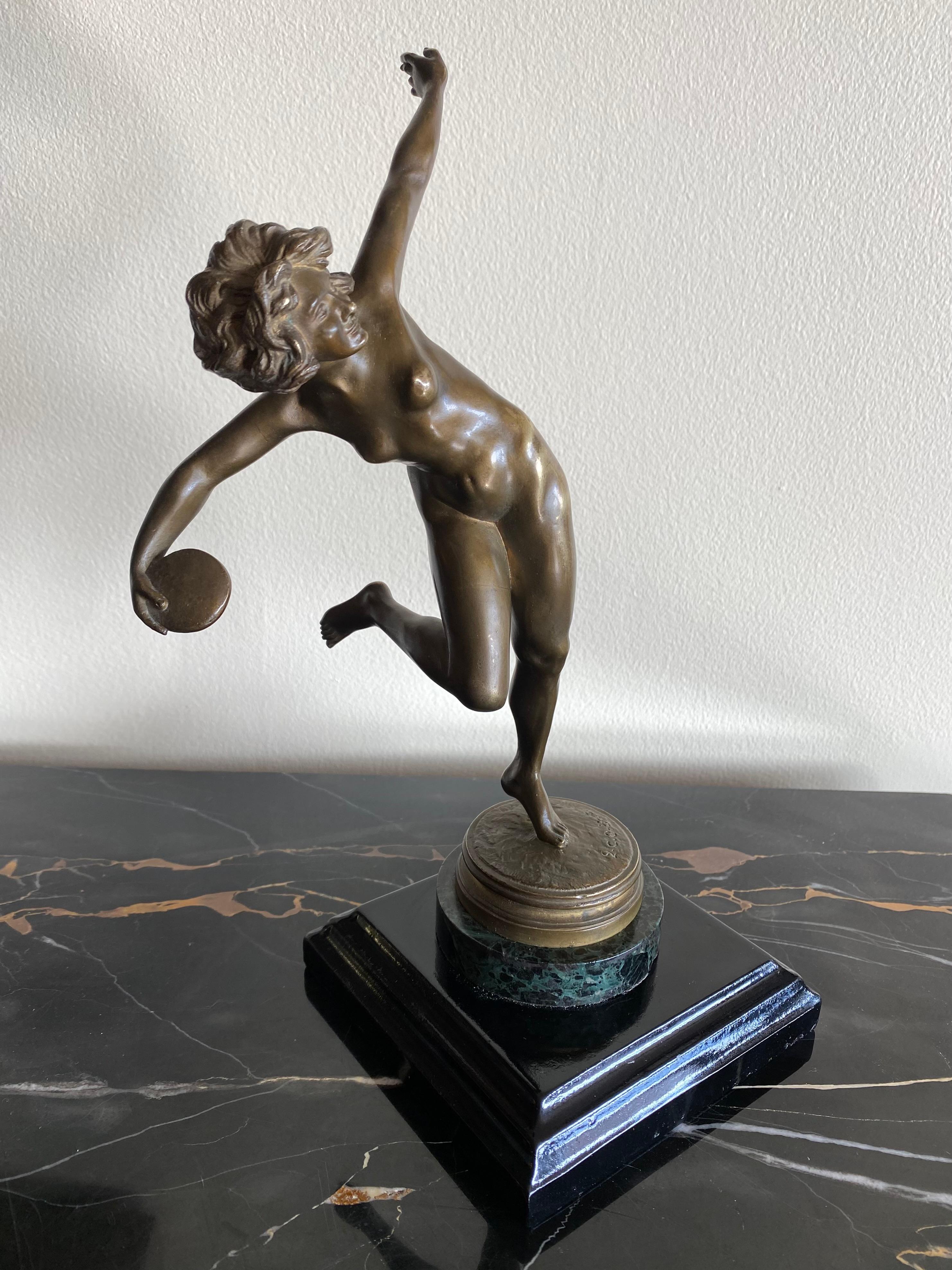 Le jetable de disque - Sculpture de Claire J. R. Colinet