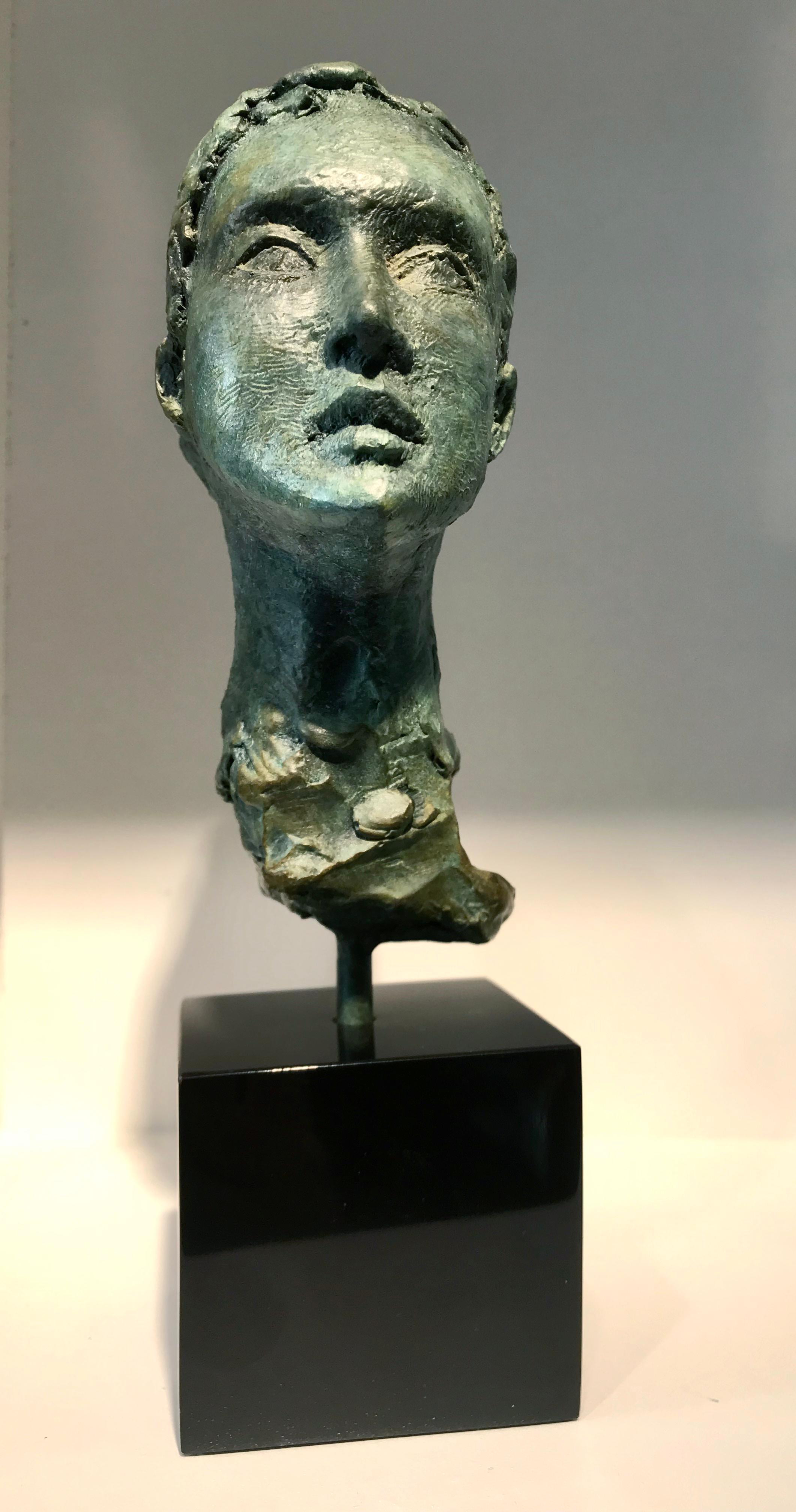 Claire McArdle Figurative Sculpture - Nipote #8
