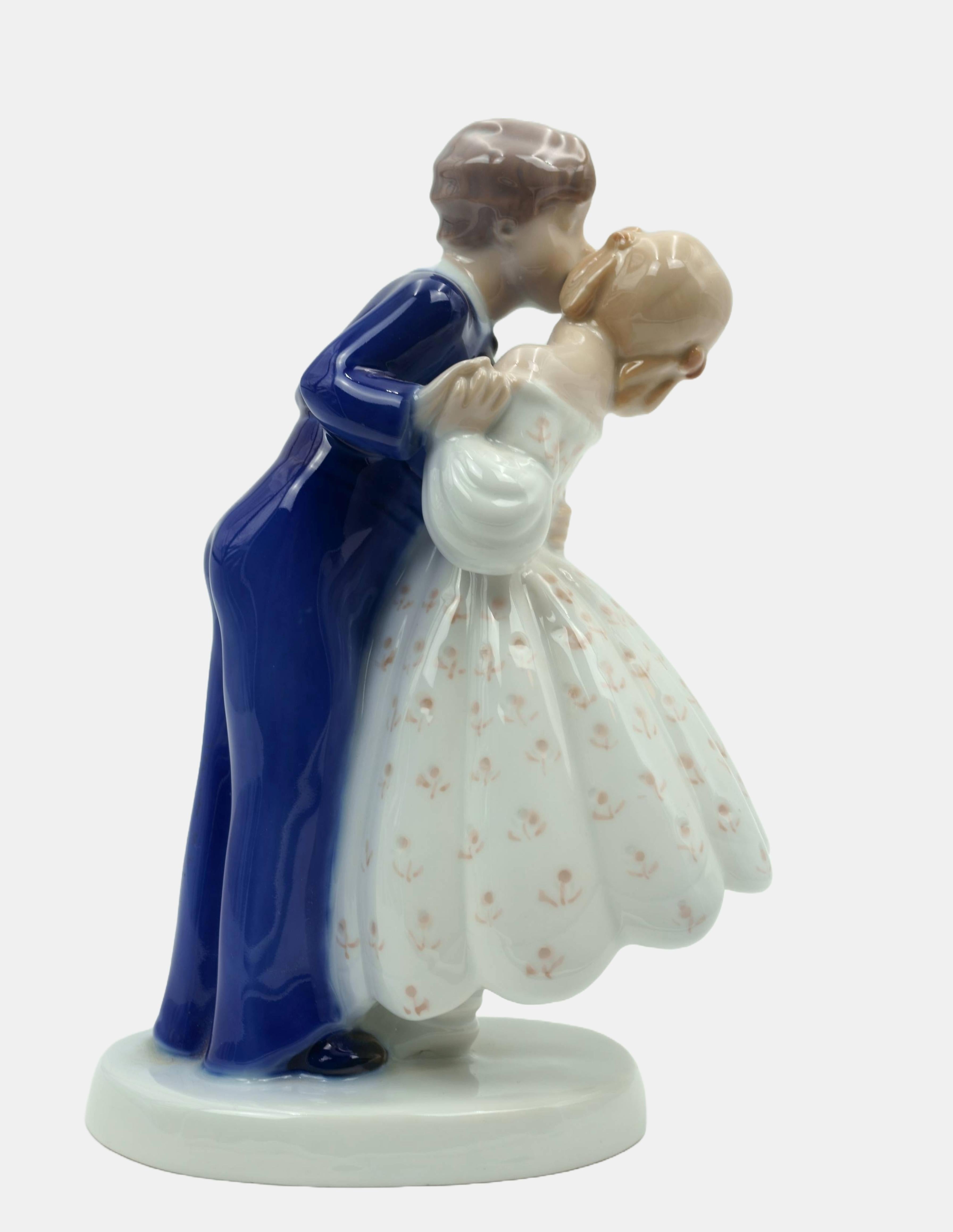 Bing & Grondahl Figurine Youthful audacity / - Dancing Kiss - - Realist Sculpture by Claire Weiss
