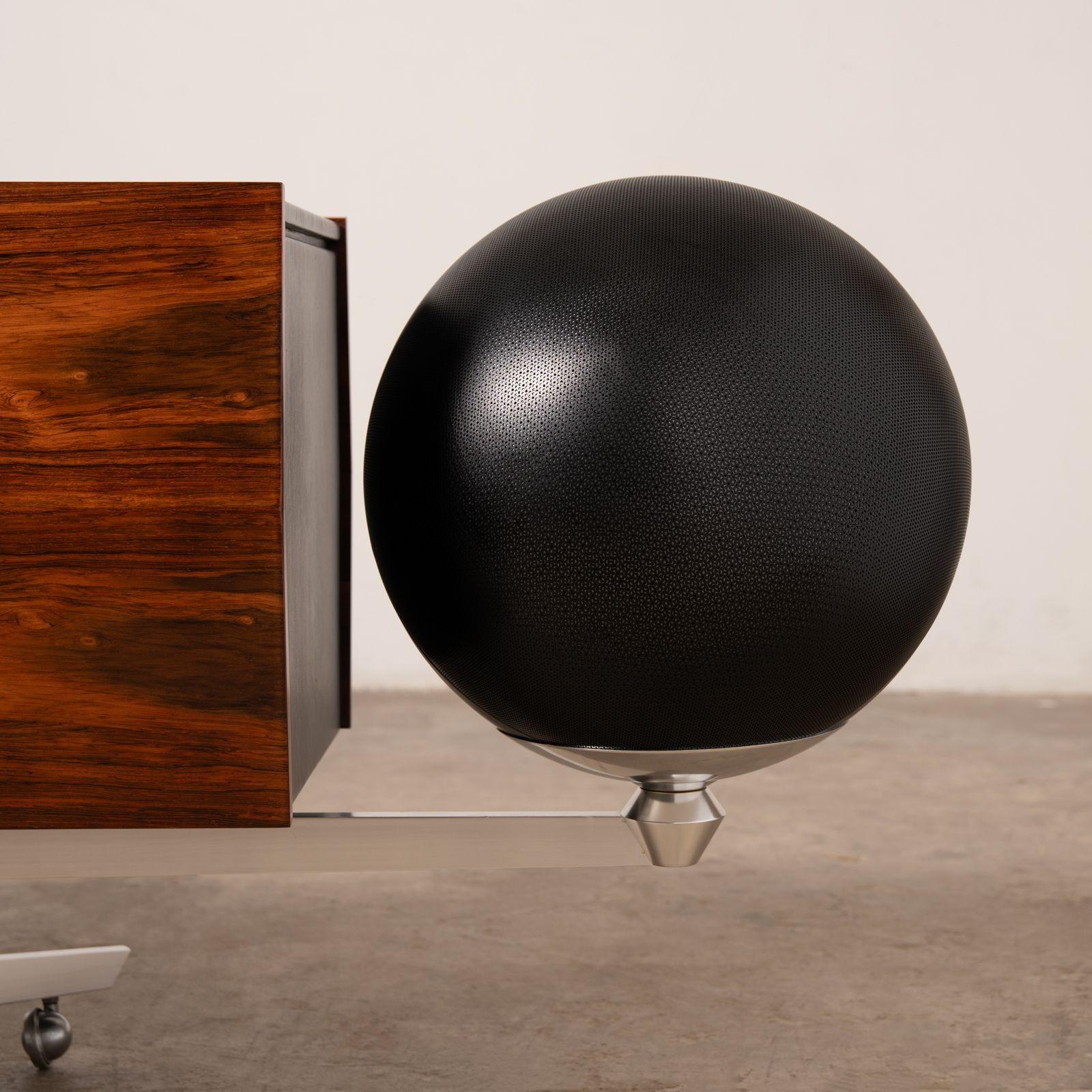 Clairtone Project G1 Hi-Fi Stereo System with Lab 80 Turntable par Hugh Spencer en vente 3