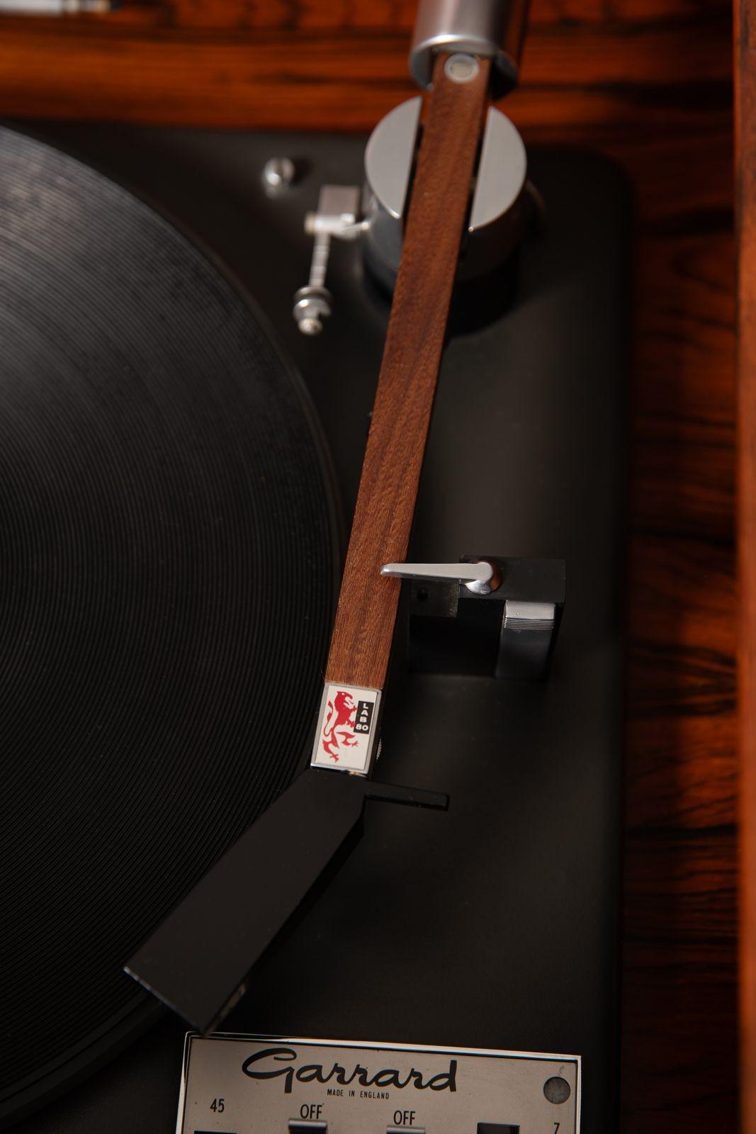 Clairtone Project G1 Hi-Fi Stereo System with Lab 80 Turntable par Hugh Spencer en vente 5
