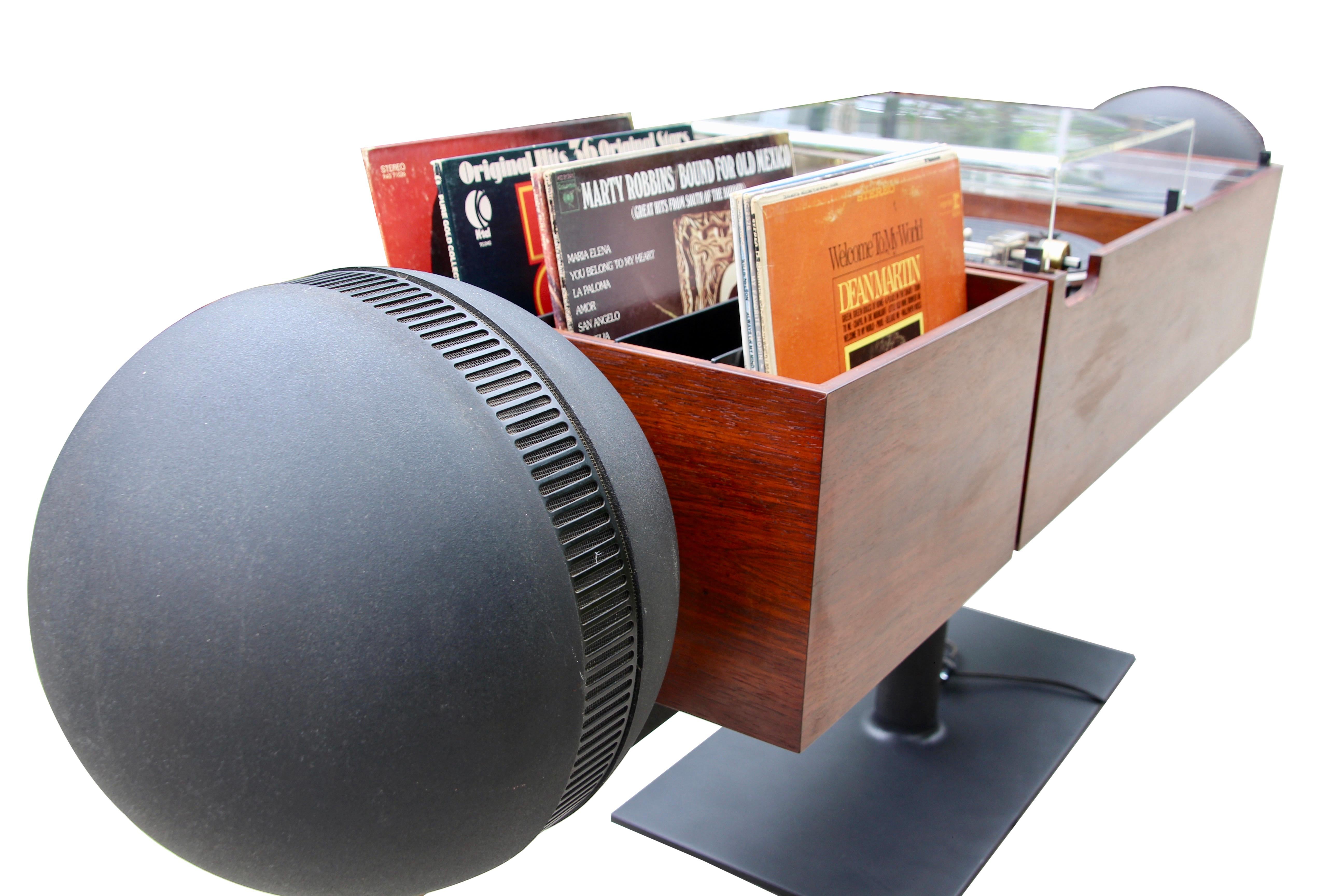 Clairtone Project G2 Series T11 Console Stereo System & Garrard Turntable en vente 1