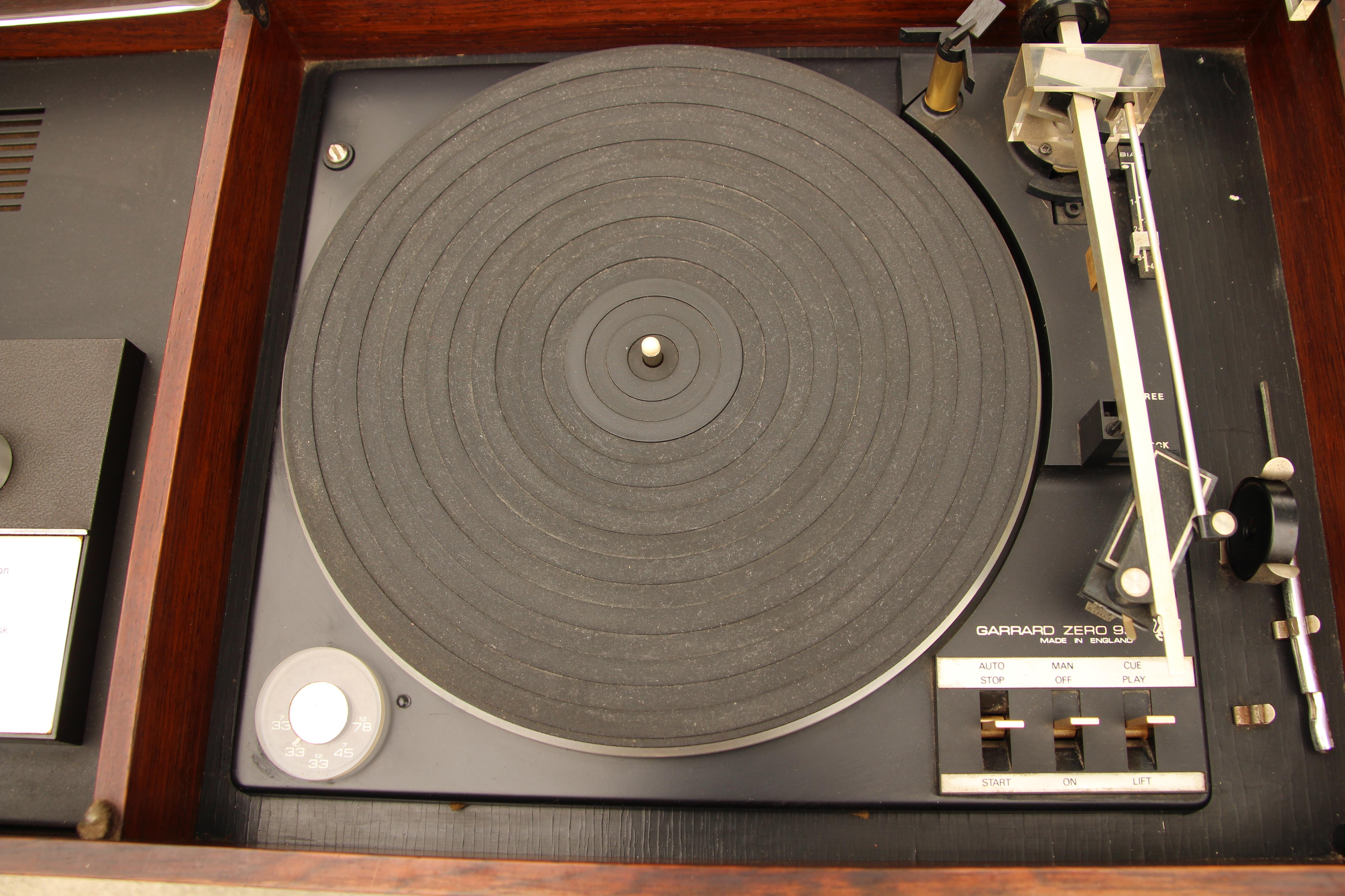 Clairtone Project G2 Series T11 Console Stereo System & Garrard Turntable en vente 9