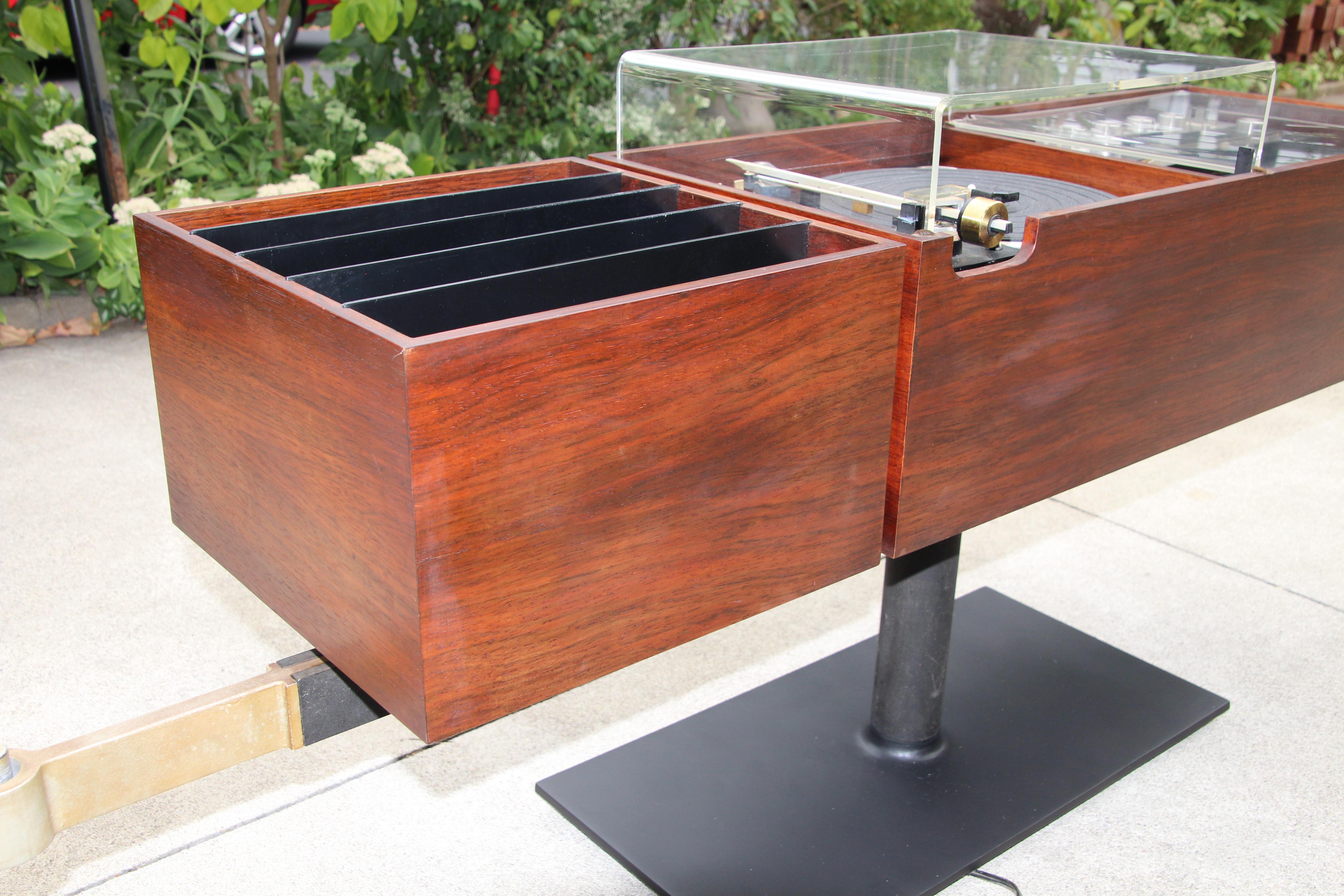 Clairtone Project G2 Series T11 Console Stereo System & Garrard Turntable en vente 9