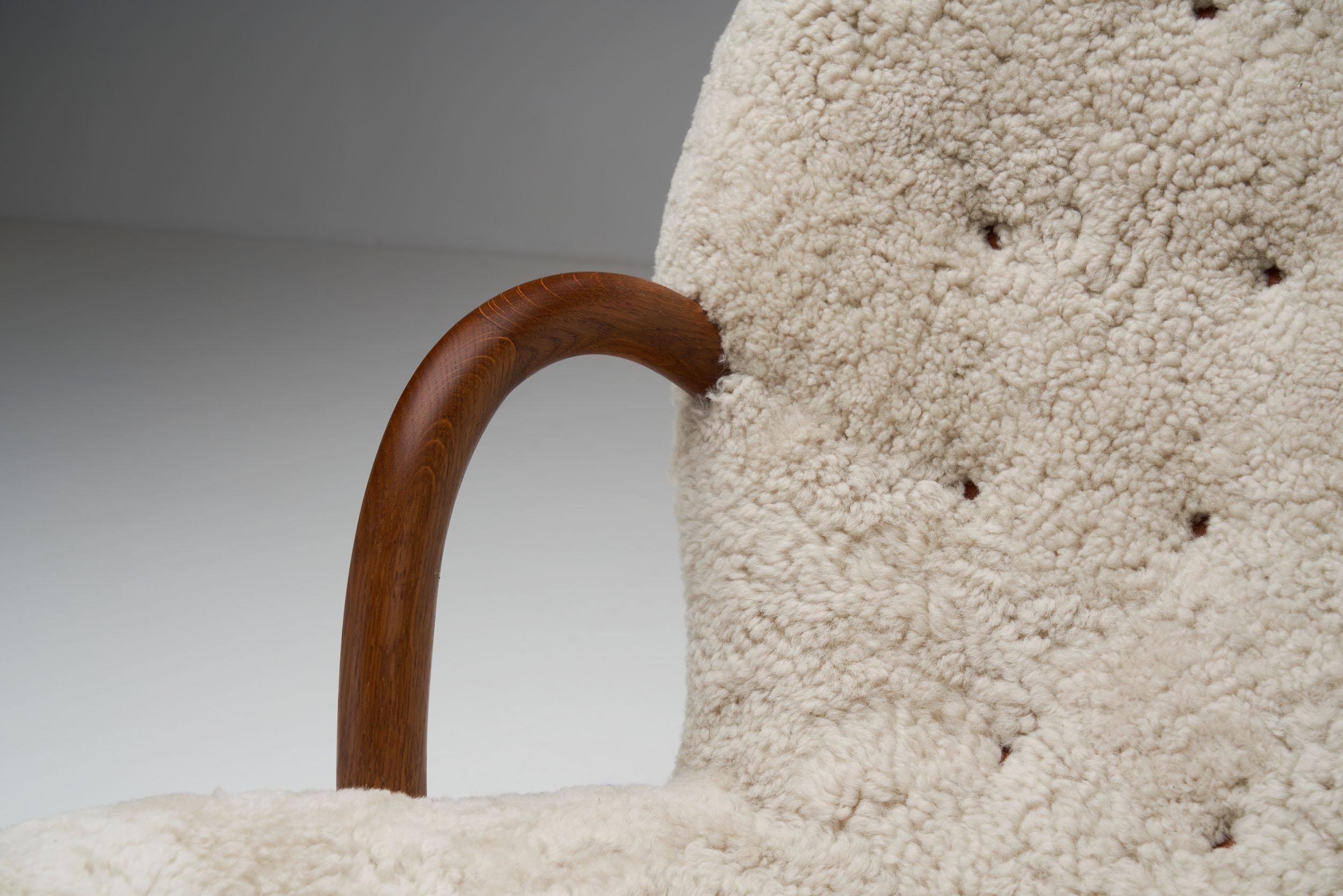 Sheepskin “Clam” Chair by Arnold Madsen for Madsen & Schubell, Denmark, 1944 For Sale