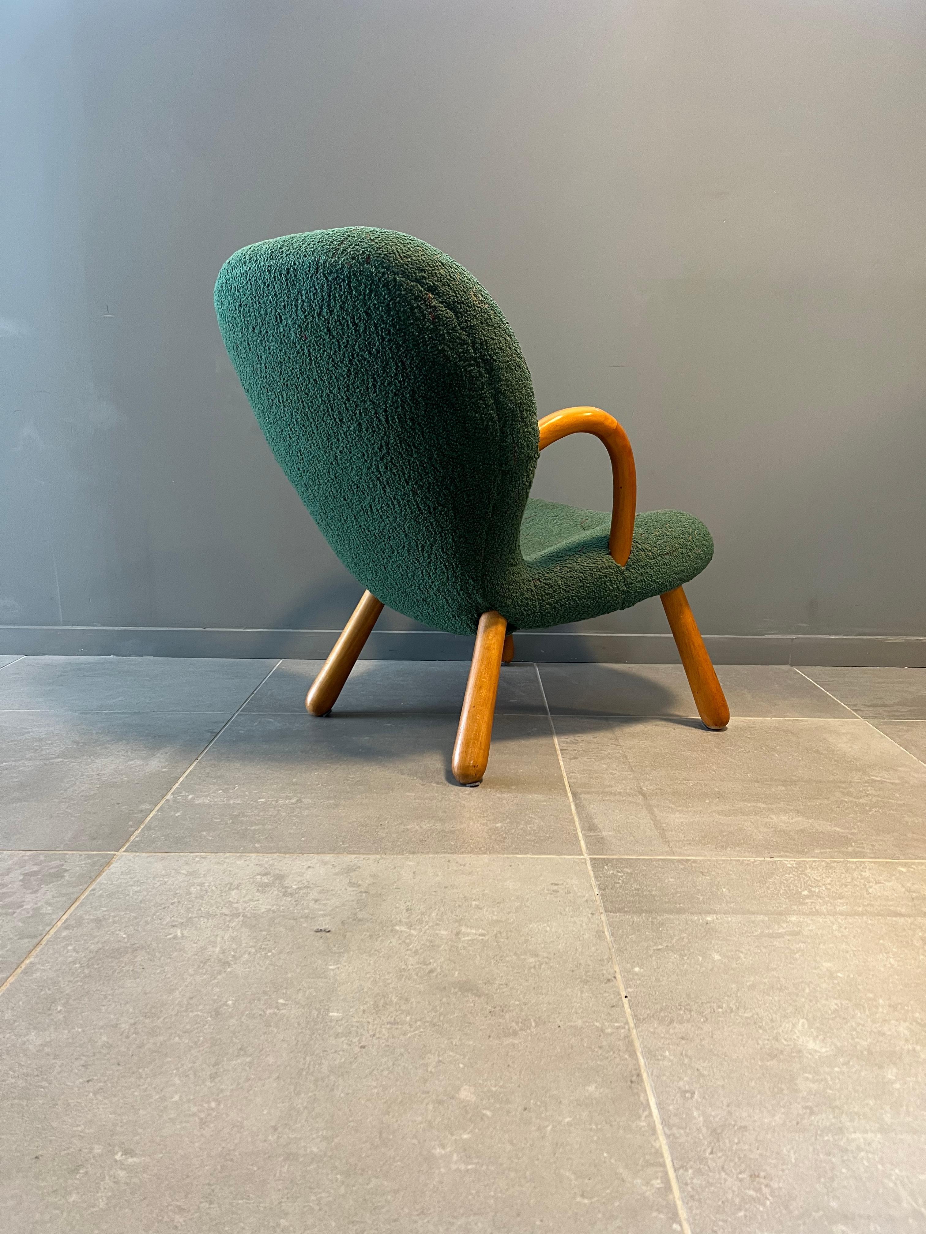 Clam Chair For Sale 1