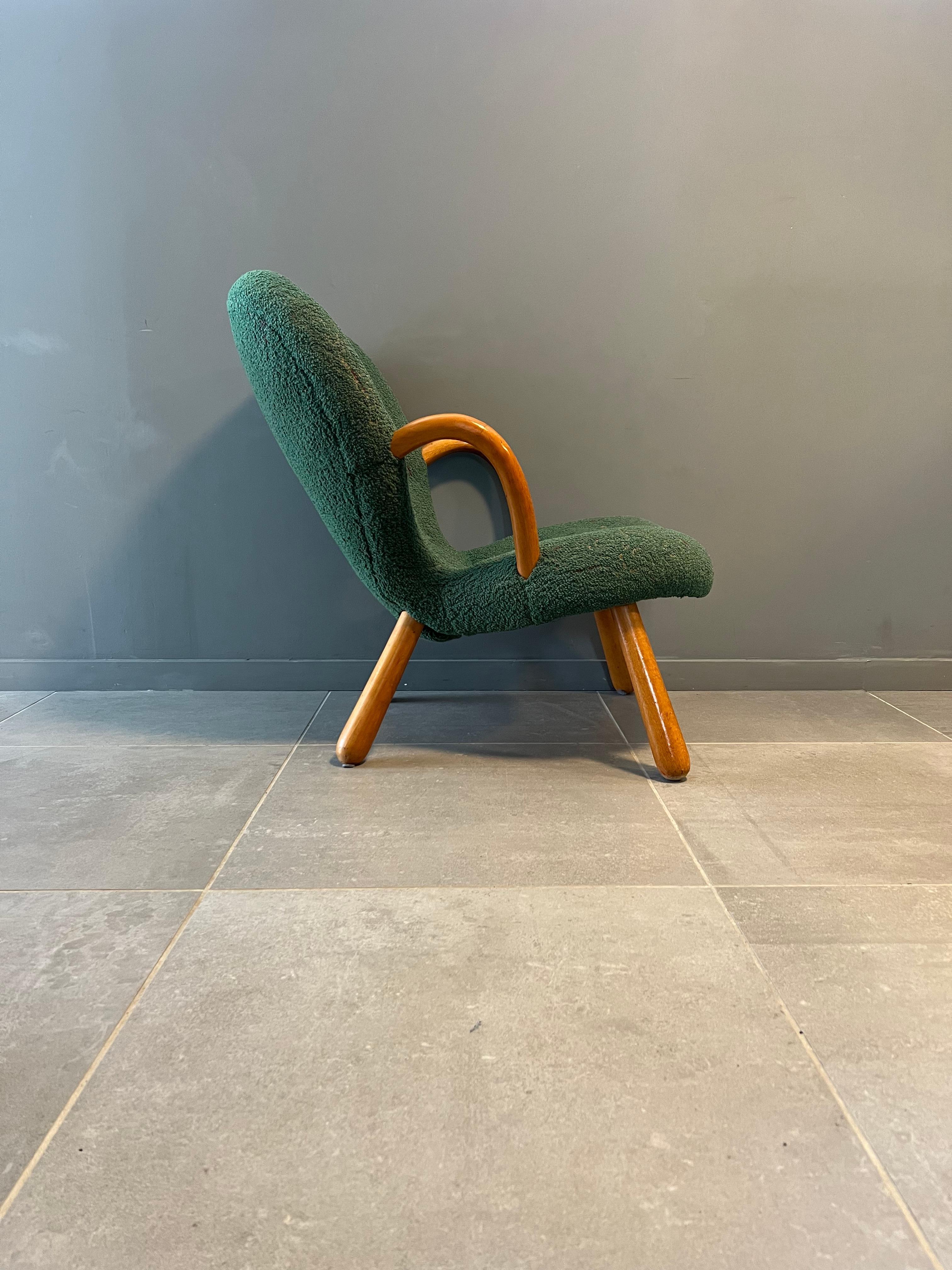 Clam Chair For Sale 1