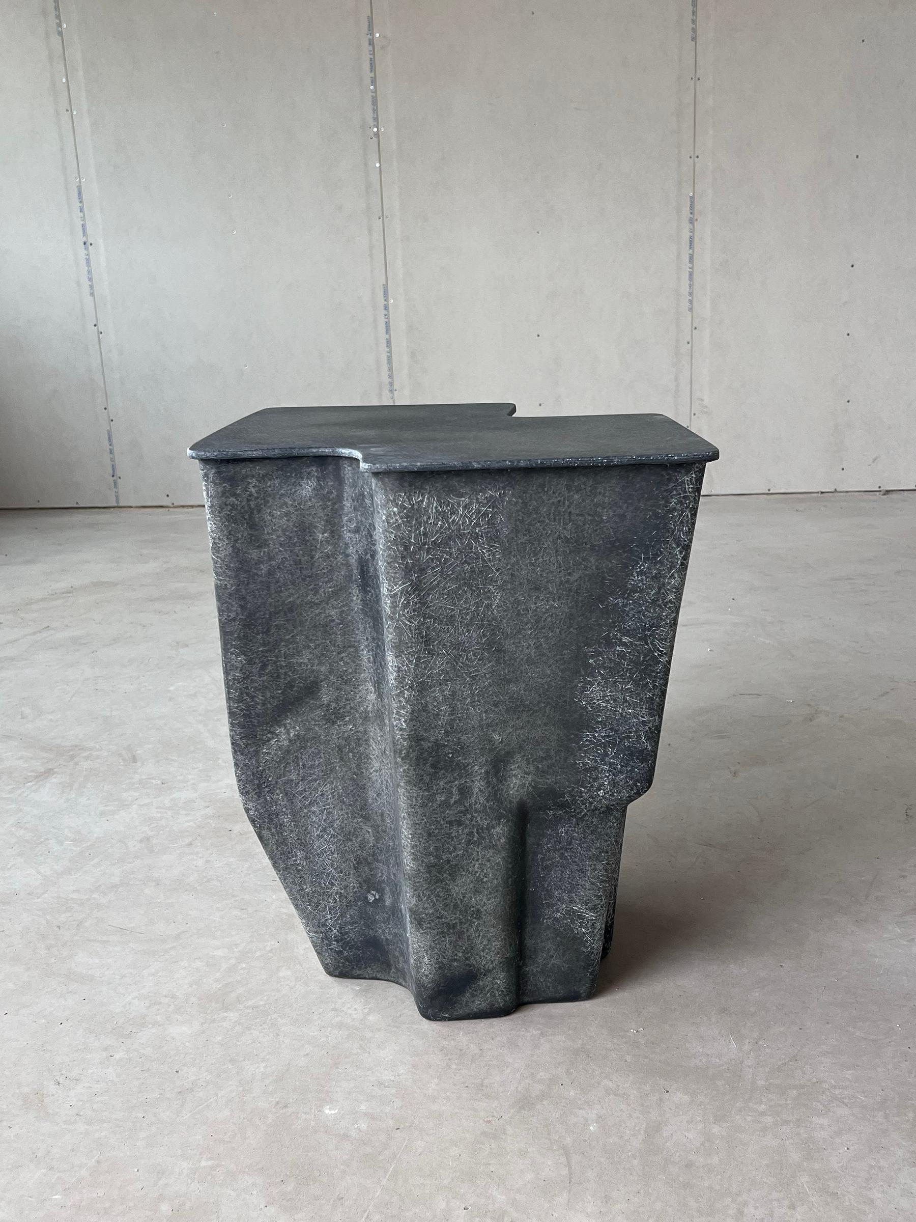 Swedish Clam Medium Side Table in Eclipse, handcrafted in fiberglass by VAVA Objects For Sale