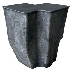 Clam Medium Side Table in Eclipse, handcrafted in fiberglass by VAVA Objects