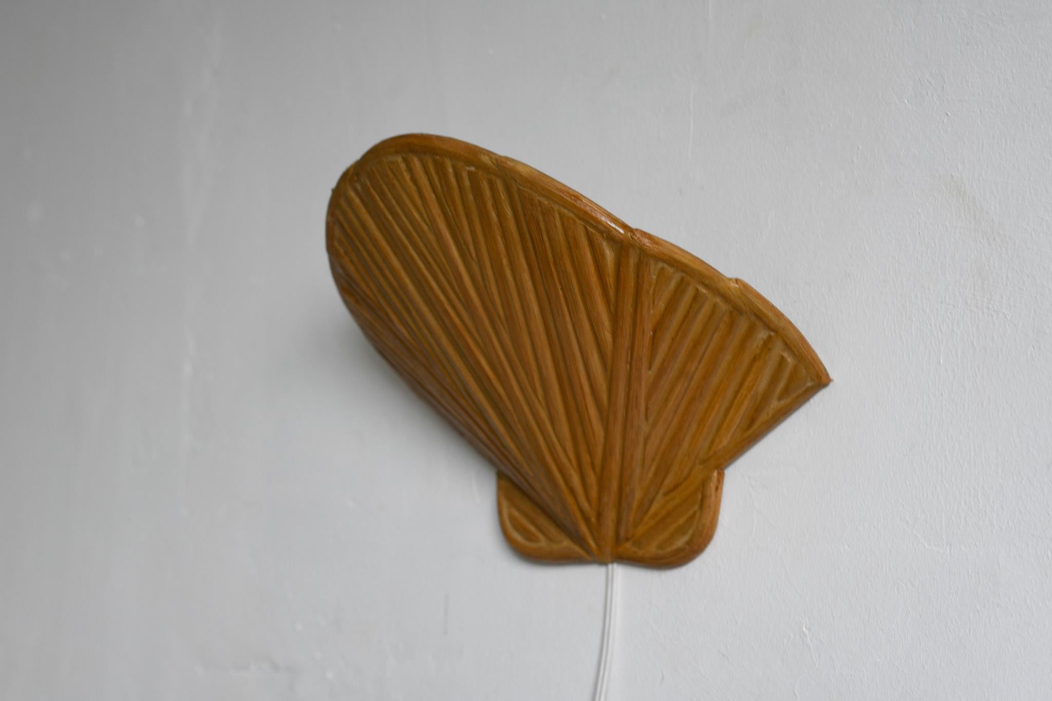 Unknown Clam Shell Pencil Reed Mid-Century Modern Wall Lamp