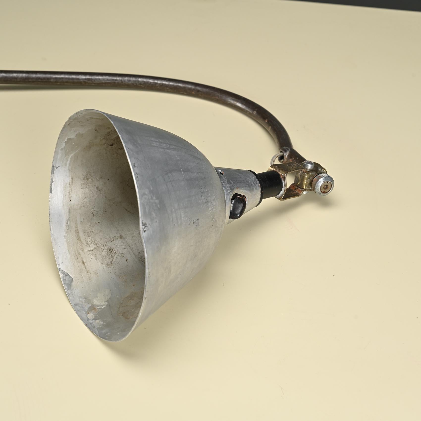 Clamp lamp Typ 113, Midgard circa 1930 For Sale 4