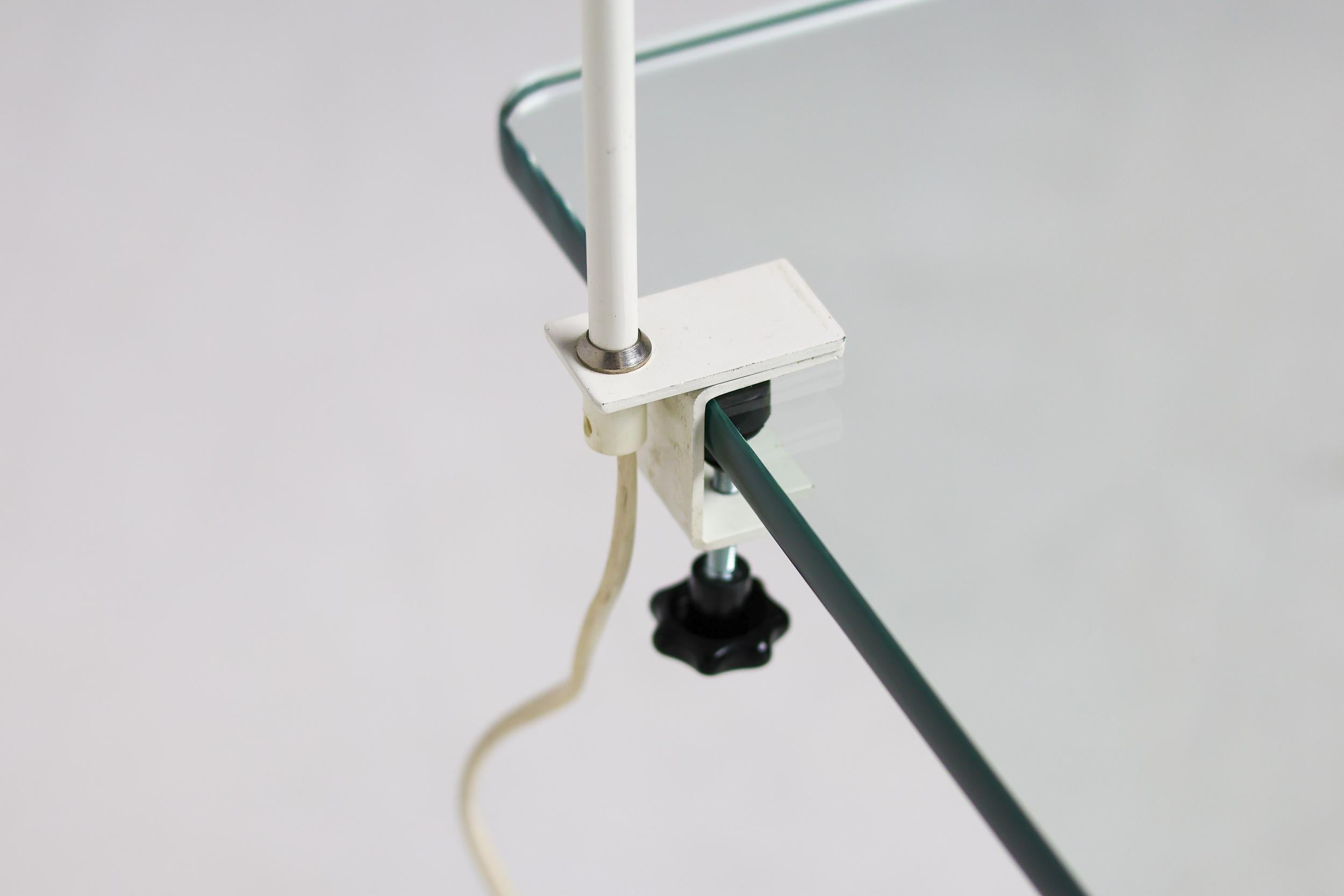Clamp Lamps Modern Bauhaus style in White ideal for Library or Bookcase In Good Condition For Sale In Dronten, NL