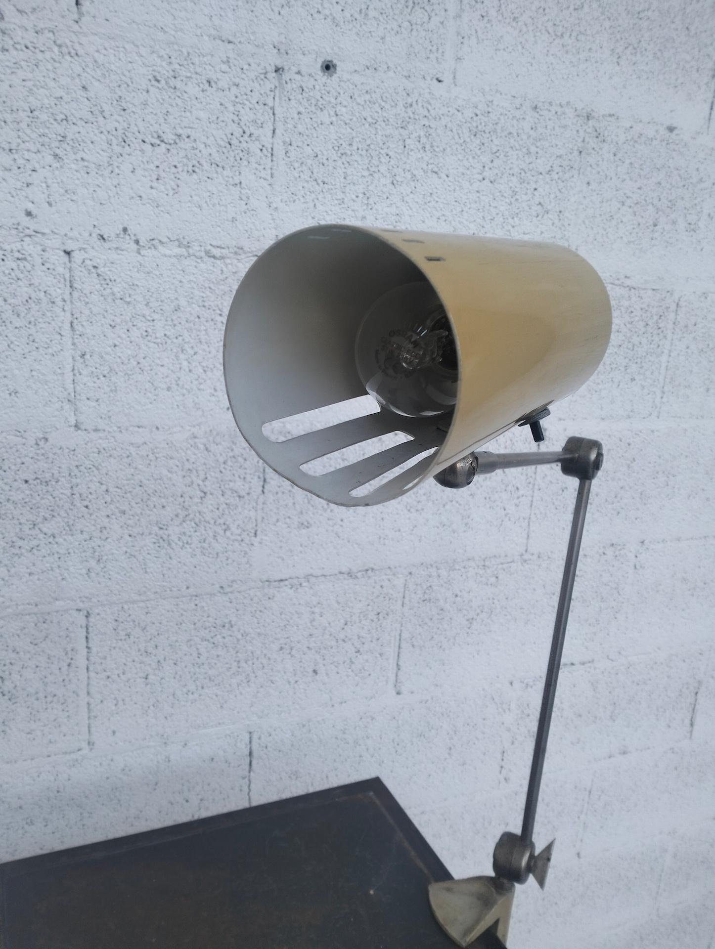 Lampe de table Clamp par Stilnovo 1950s, 1960s en vente 9